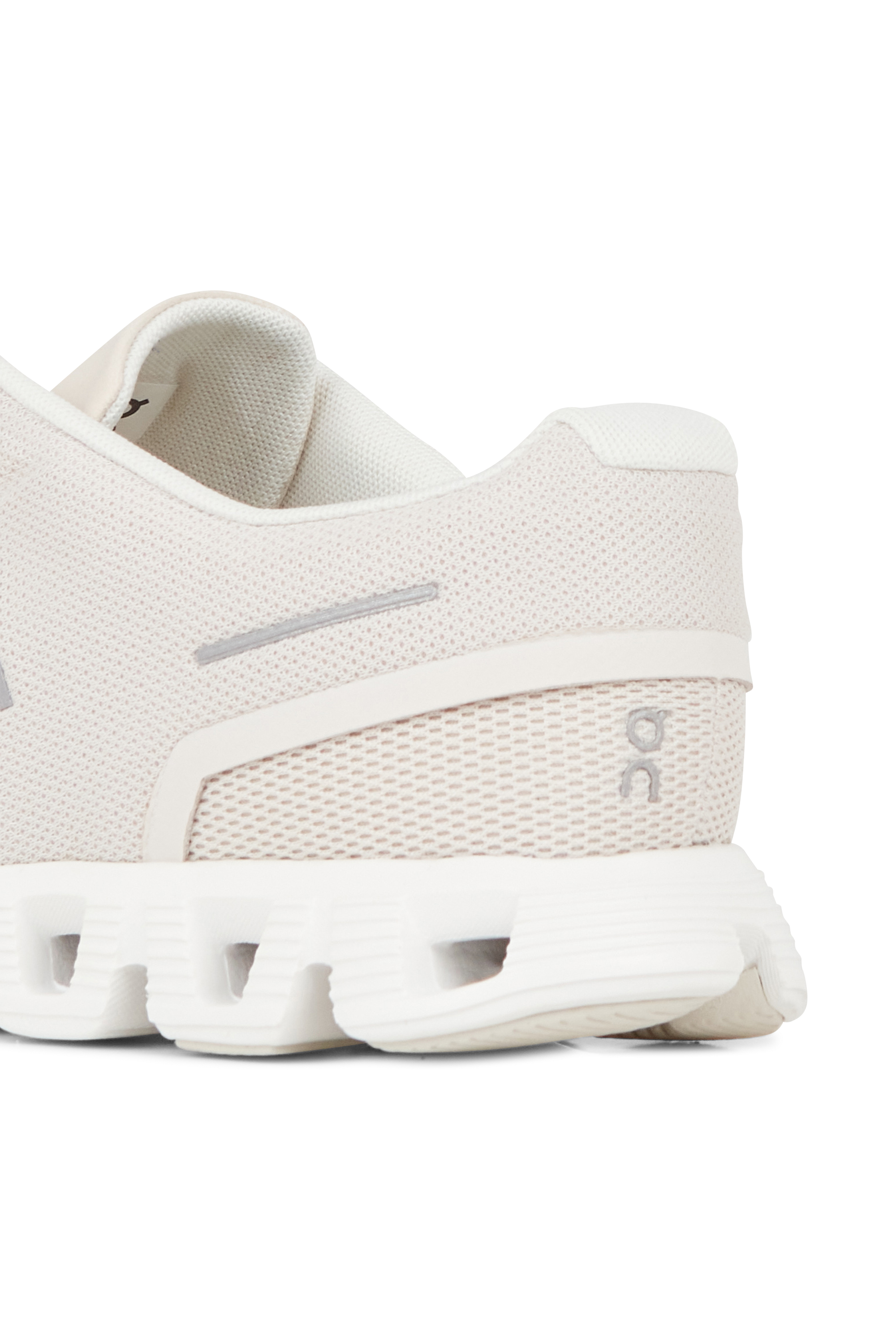 ON Baskets CLOUD 5 M Beige