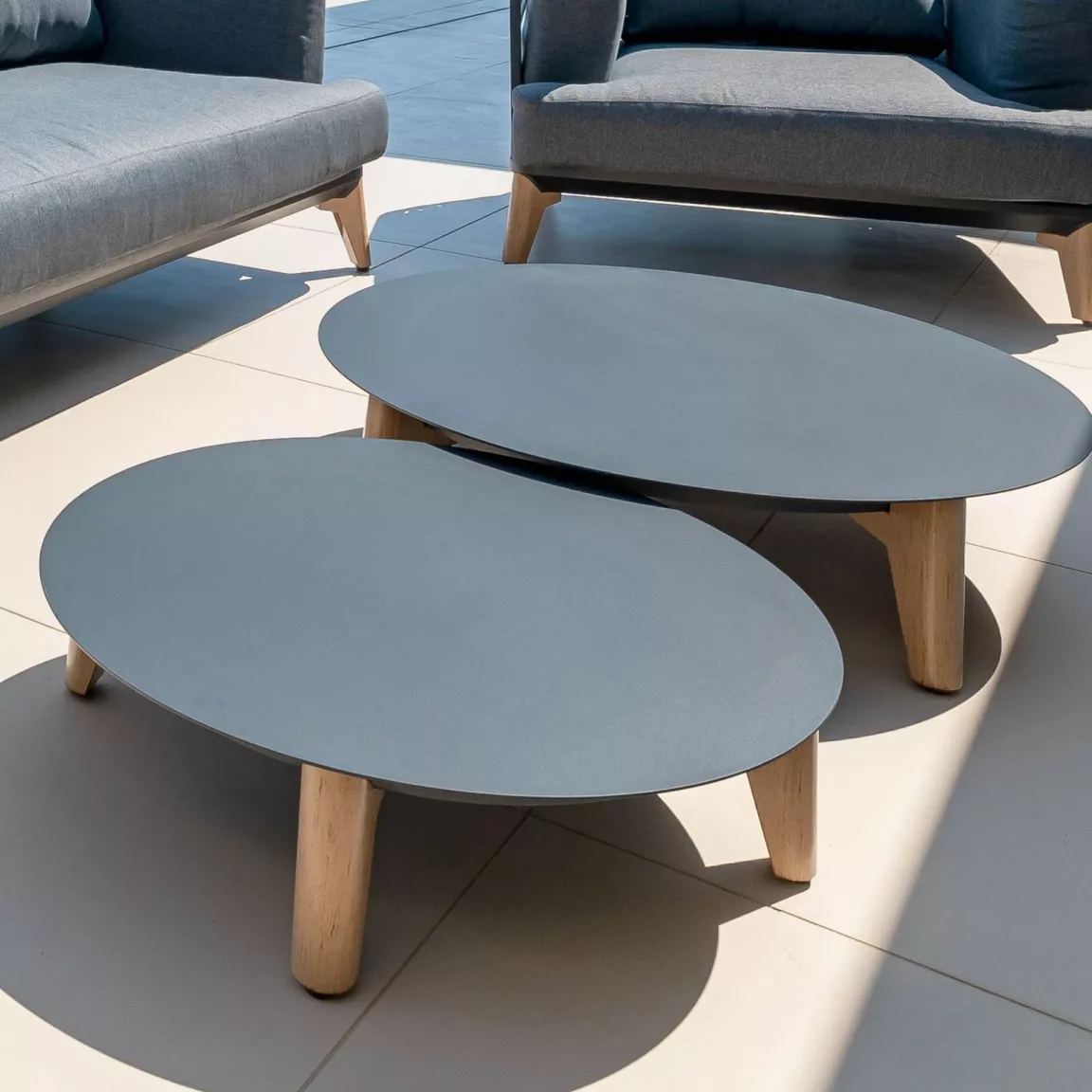 Salon de jardin aluminium 5 places 4 pcs Monte Carlo Gris anthracite et taupe