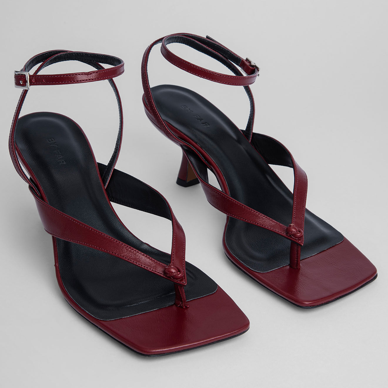 By Far Sandales en Cuir Mindy rouge bordeaux - Talon 5 cm