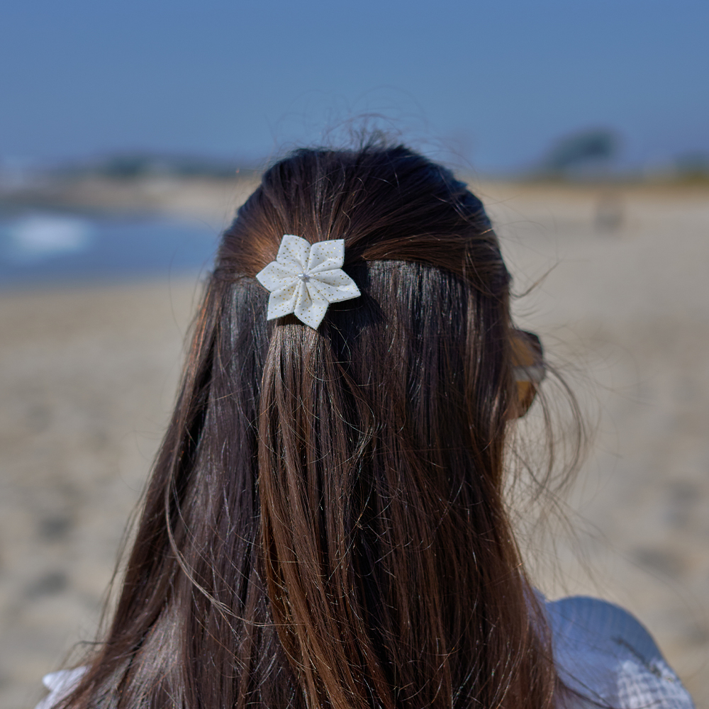 Barrette Fleur Étoile Blanc Pailleté