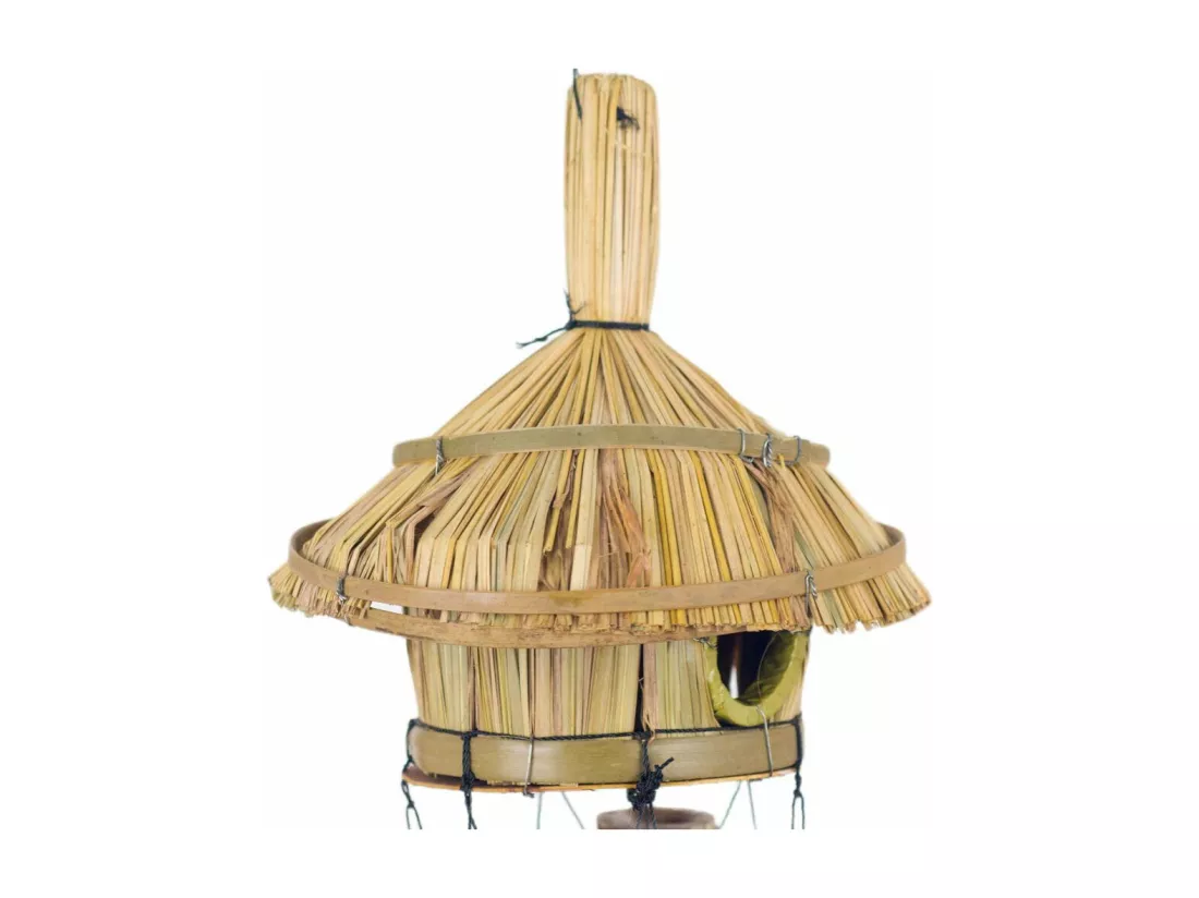 Carillon en bois avec cabane