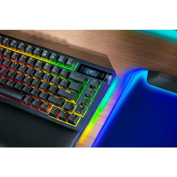 Razer BlackWidow V4 Pro 75% Wireless Layout US RGB Tactile Switch Preto