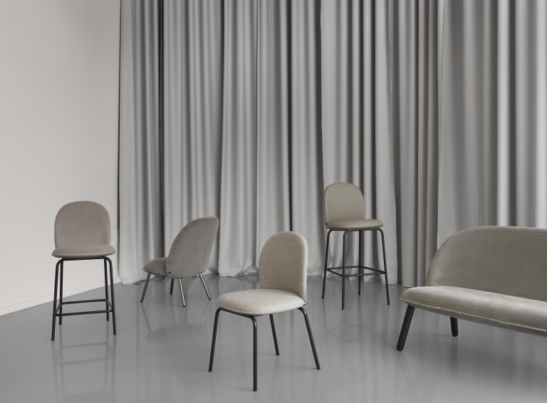 Normann Copenhagen Ace stoel zwart gepoedercoat onderstel Synergy