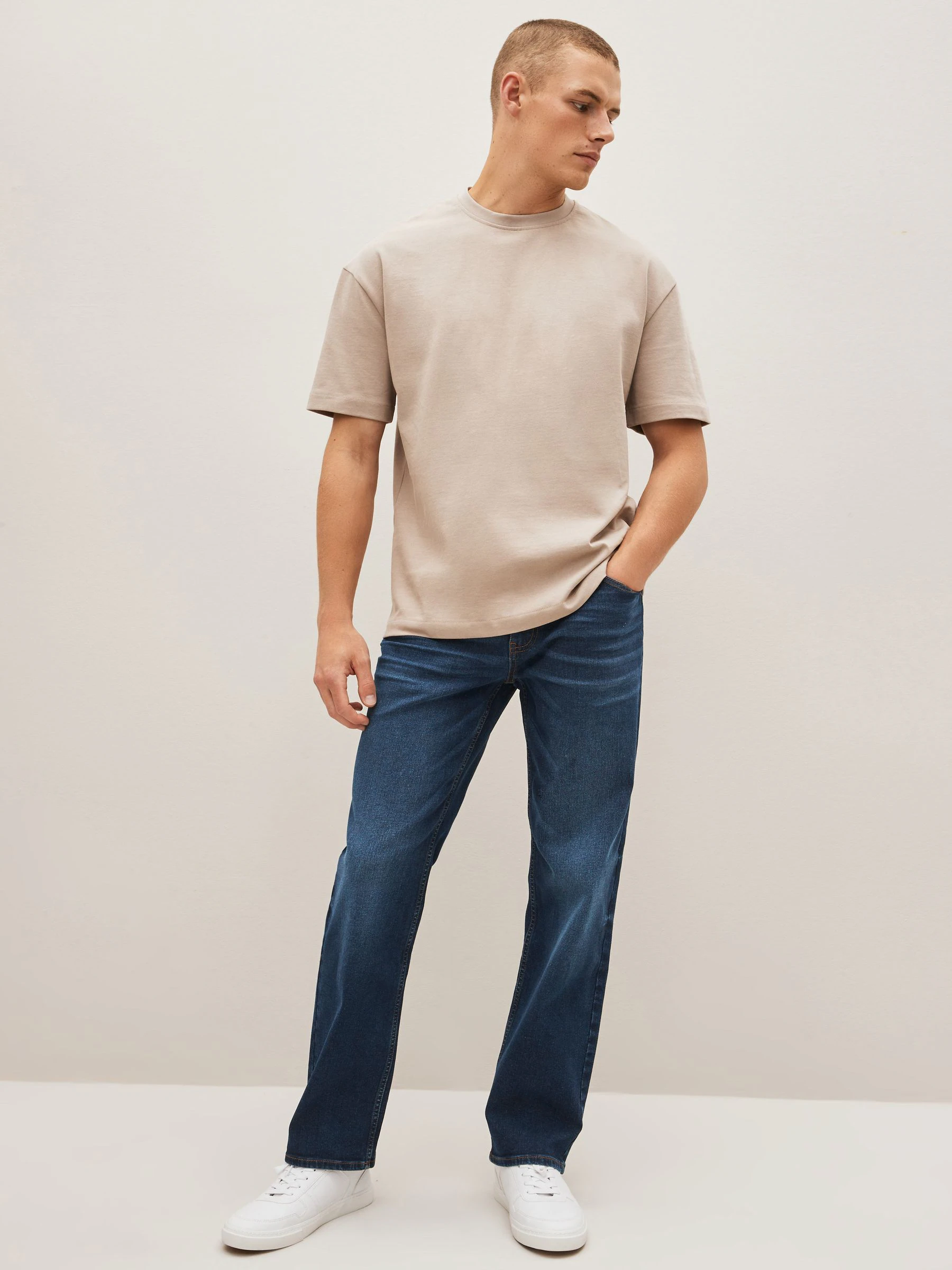 Normaal blauw - Straight-fit Essential stretchy jeans met rechte pasvorm