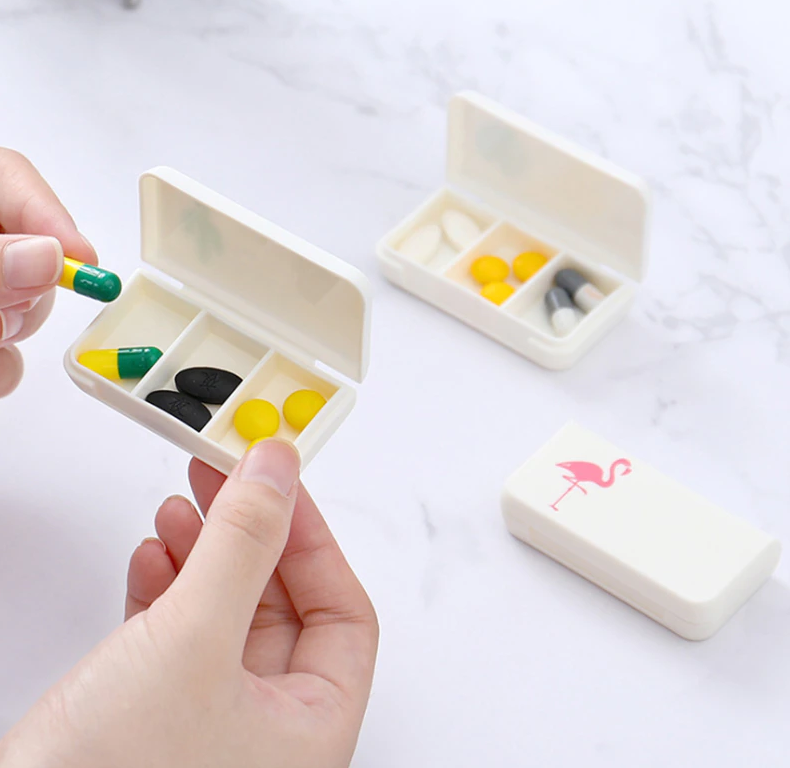 (6.5cm) Medikamenten Dosierer 3 Fächer Dosett Tablettenbox Supplements Pillendose Tablettenspender - Flamingo