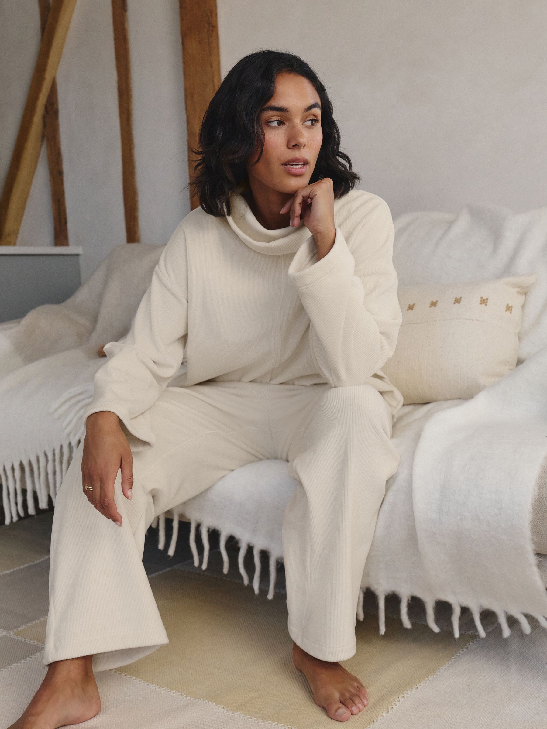 Crème - Comfortabele corduroy broek met wijde pijpen