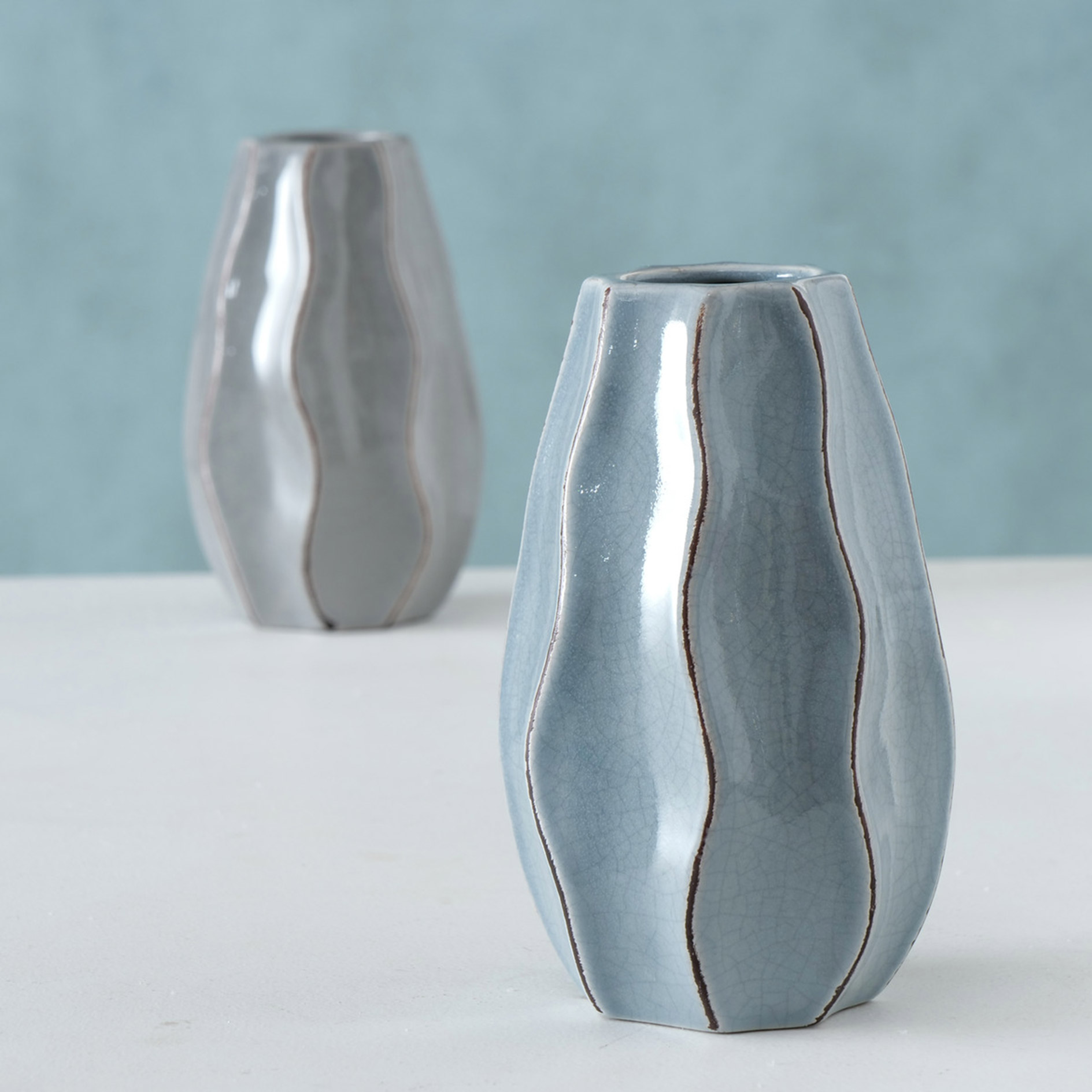 Vase - dunkelgrau oder hellblau - Steingut