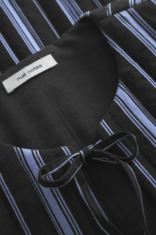 Nué Notes Liverpool Vest 551 dark blue stripe