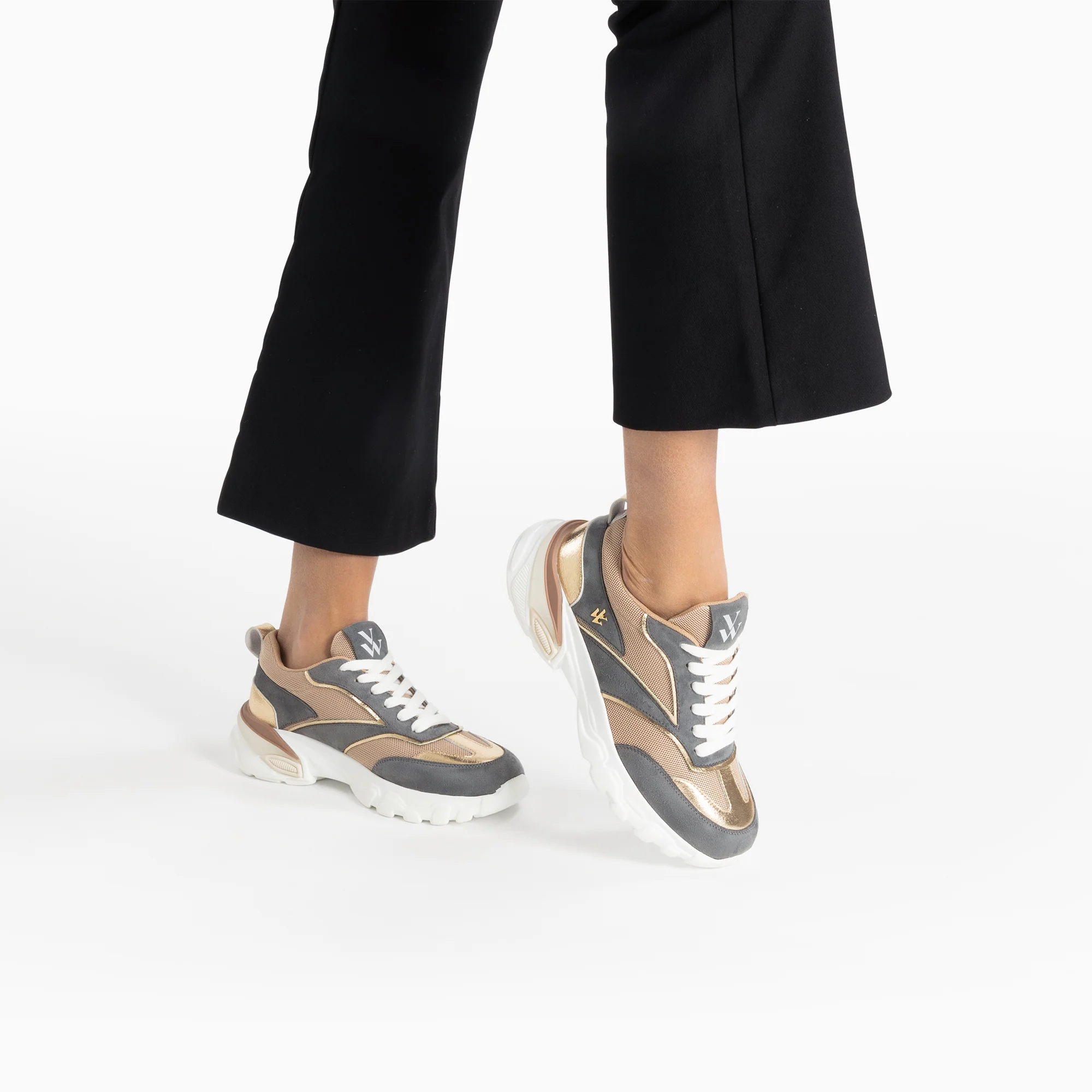 Sneakers-Baskets Agnes gris-bleu et or à semelle oversize