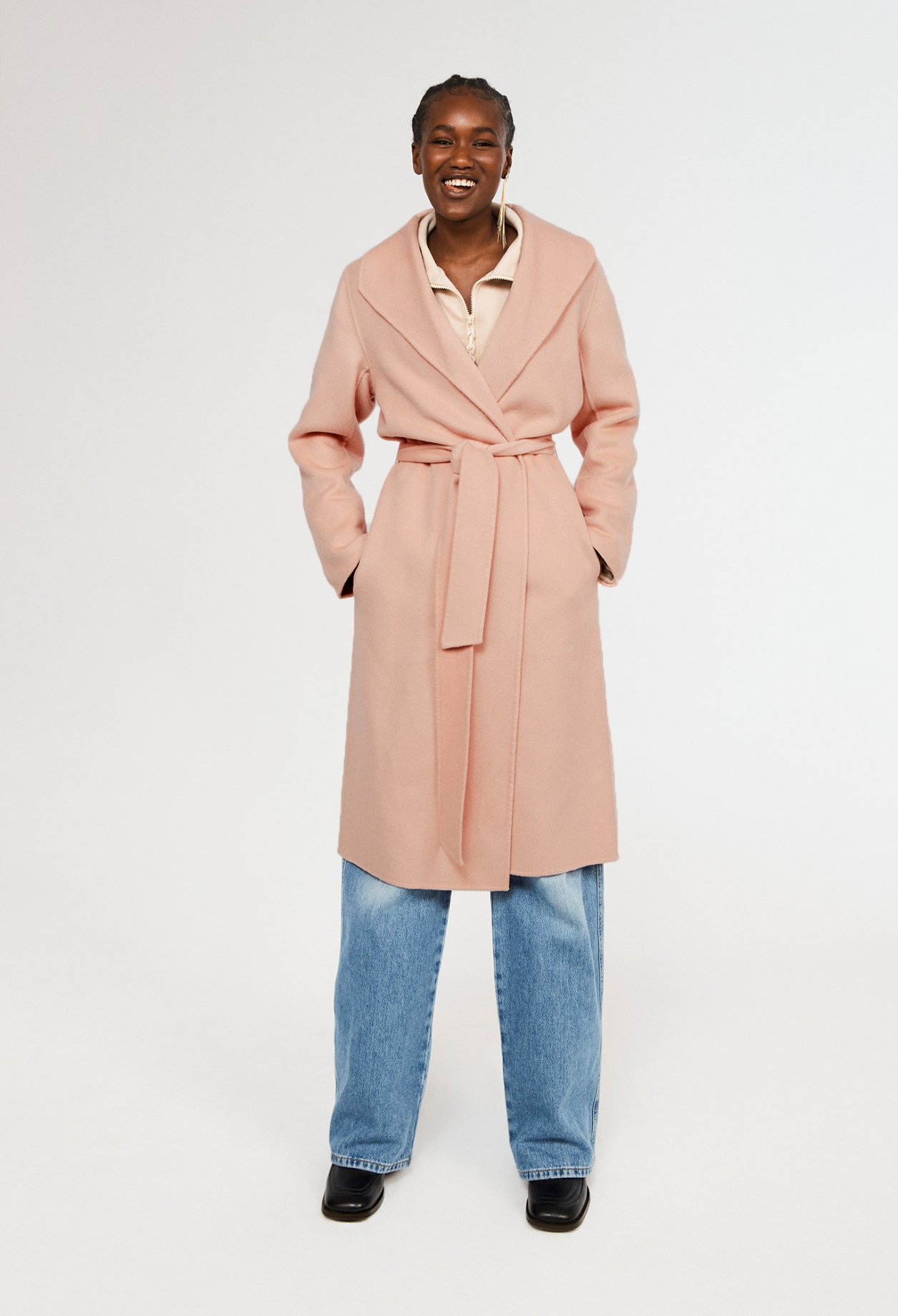 Manteau en laine tra&ccedil;able