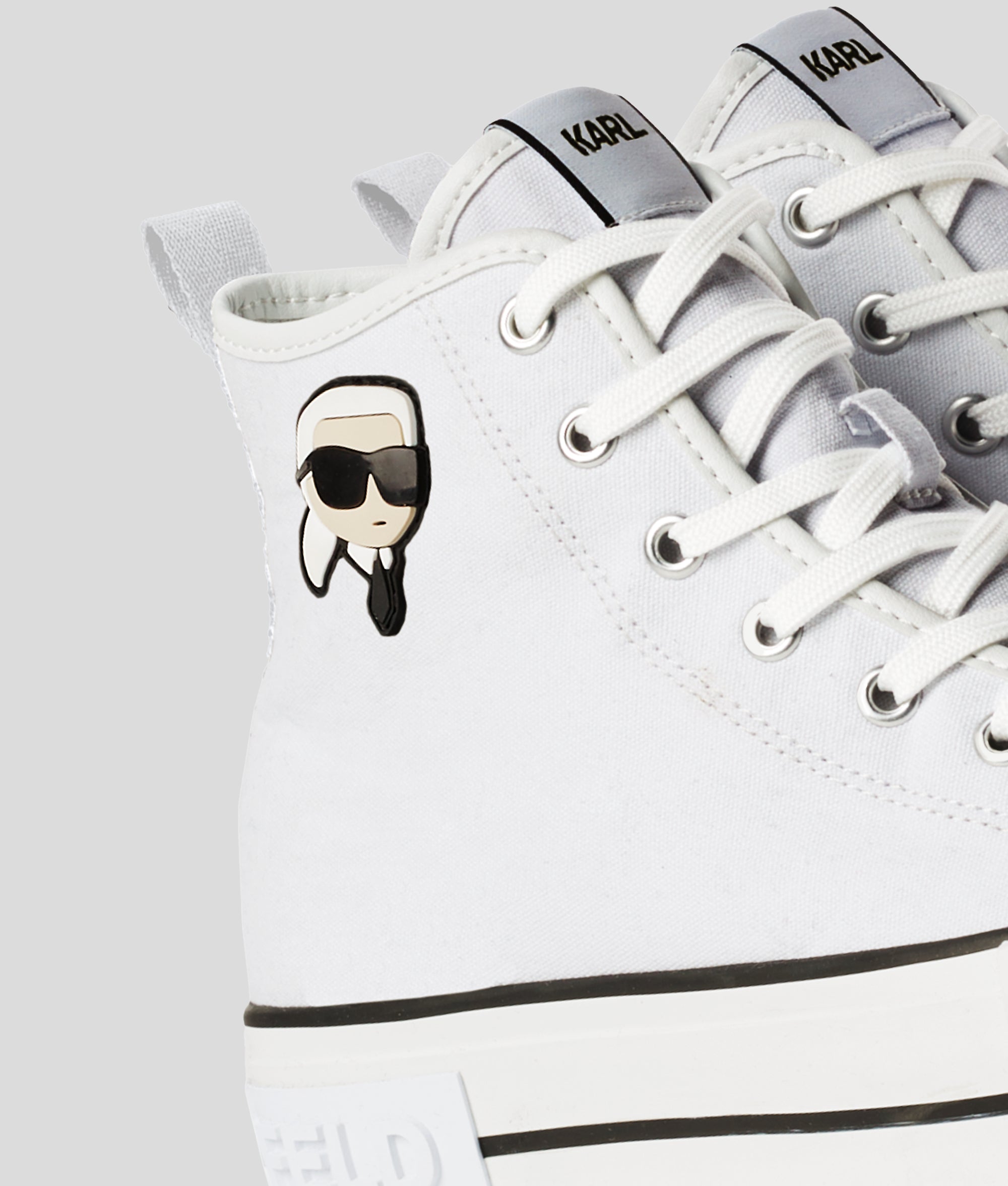 Ikon Kampus Max NFT hoge sneaker