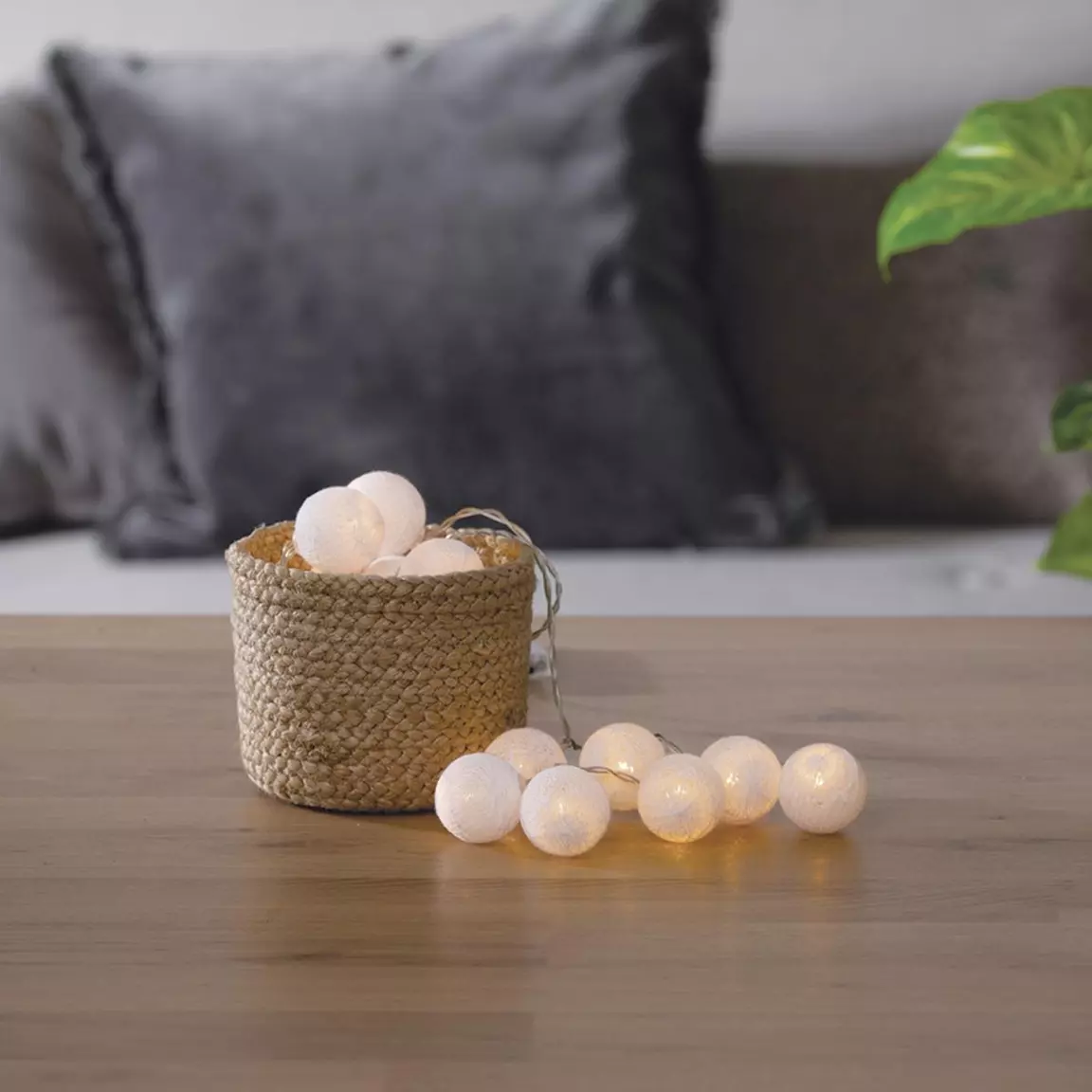 Guirlande lumineuse déco 16 boules 2,4 m Maribel Blanche