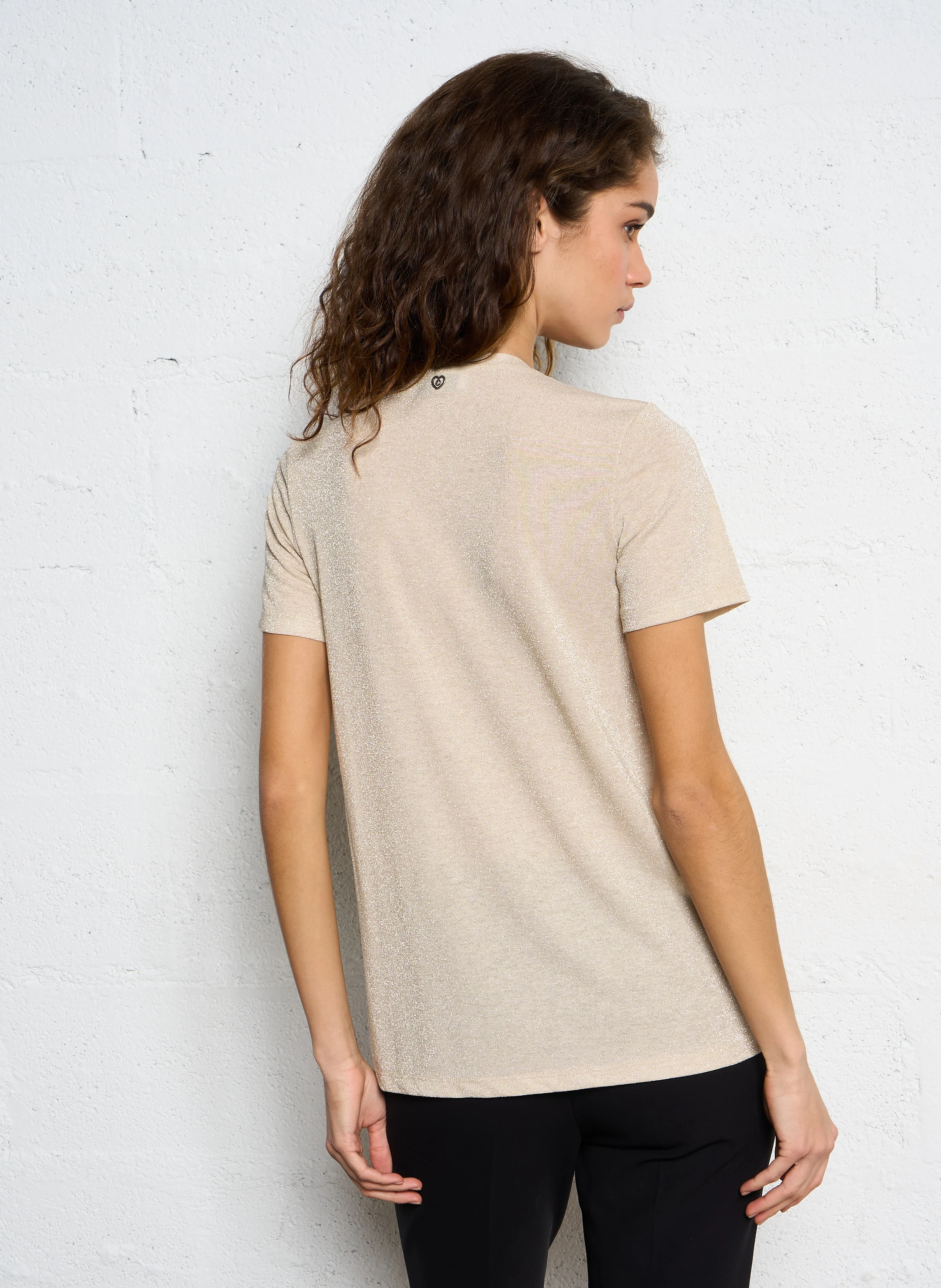 T-shirt col V en fibres métallisées | Doré