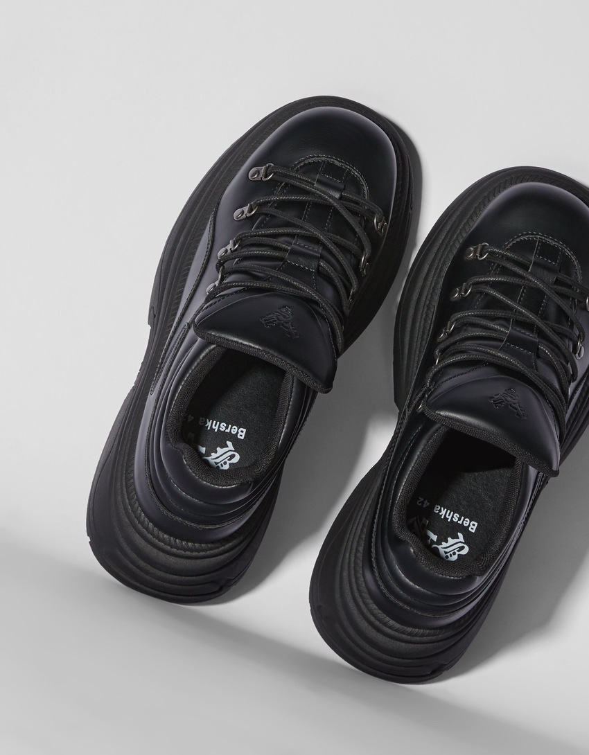 Sapatos masculinos com solado grosso