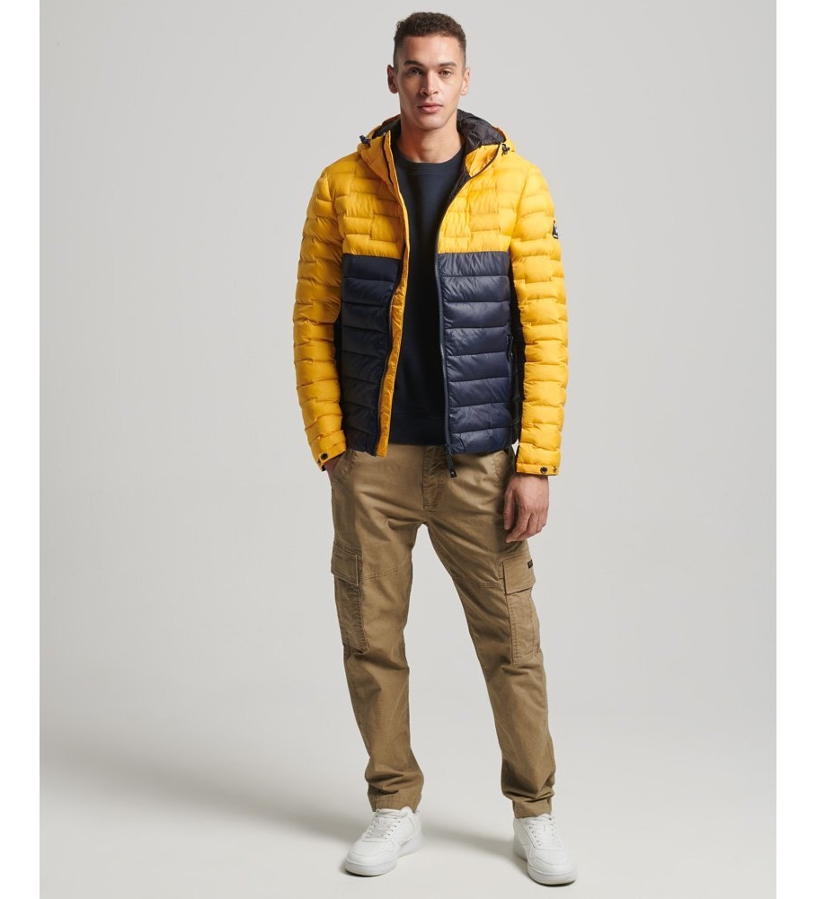 Jaqueta acolchoada Superdry Radar Quilt Mix, amarela e azul marinho