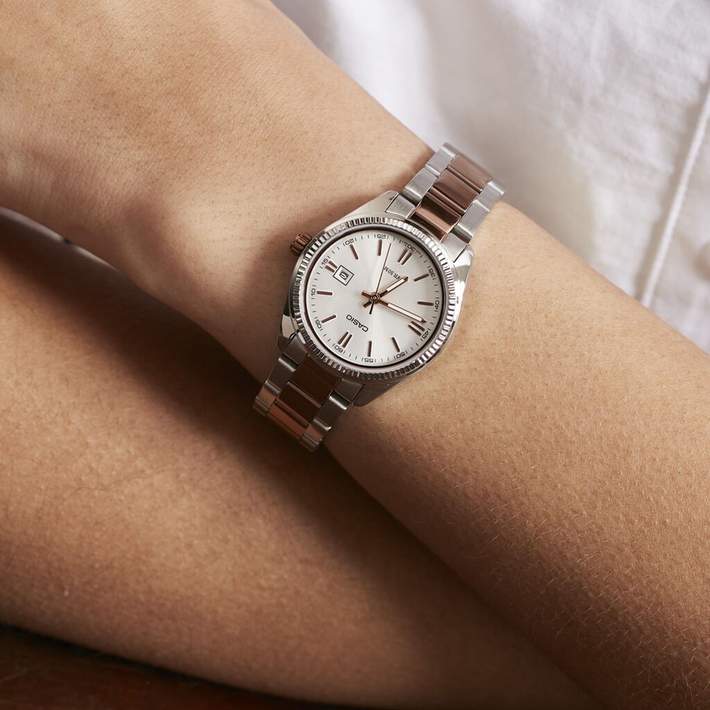 Montre Casio Collection Women Gris