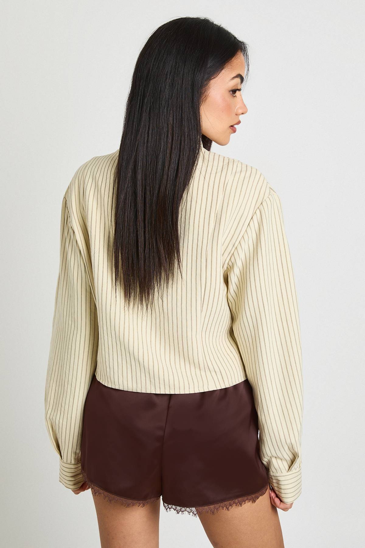 boohoo Short De Course À Bordure Dentelle