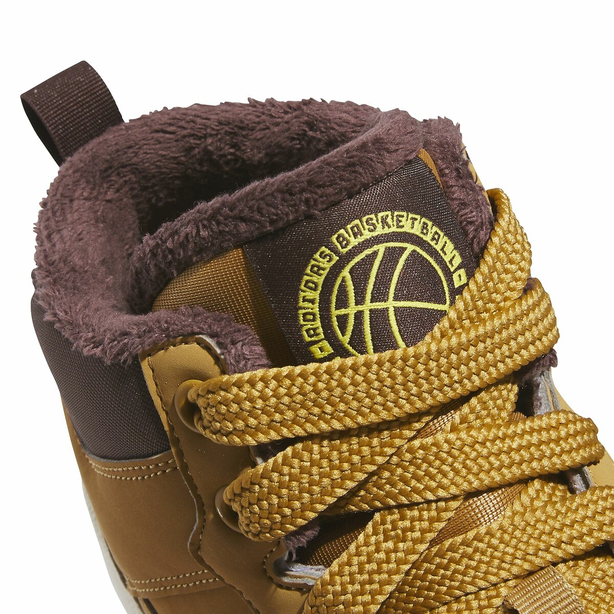 ADIDAS SPORTSWEAR<br>Tênis Rapid Court Mid Winterized