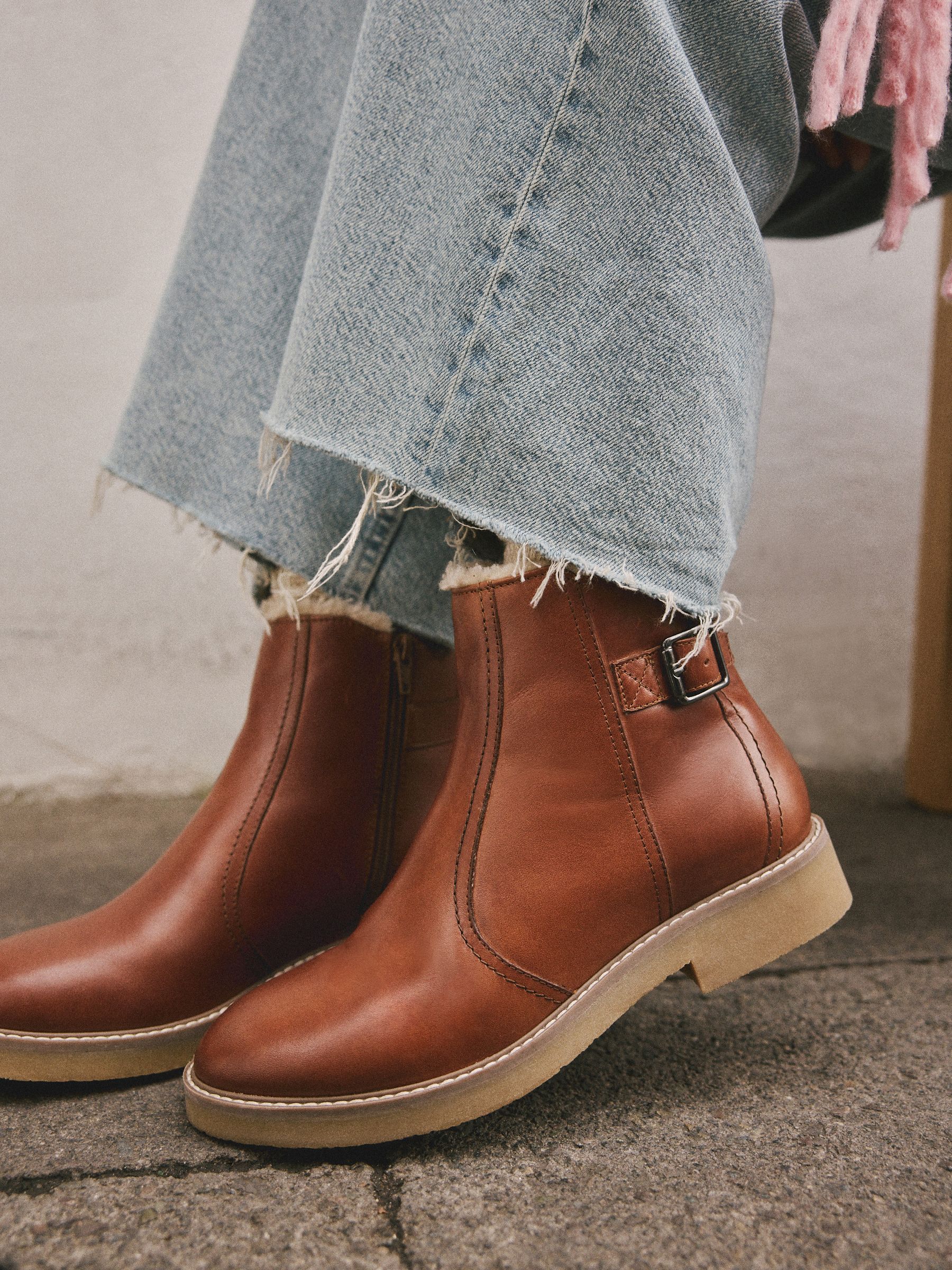 Lichtbruin leer - Forever Comfort® Faux Fur Lined Buckle Trim Ankle Boots