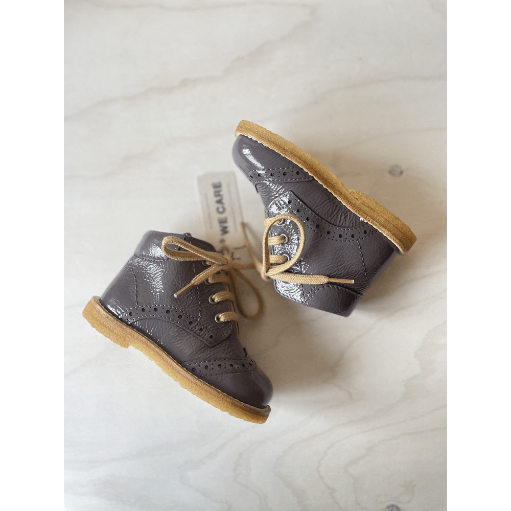 Angulus - Classic Lace-Up Shoe - Lavander