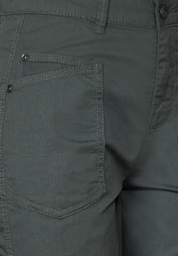 Casual Fit Cargohose - marshy green