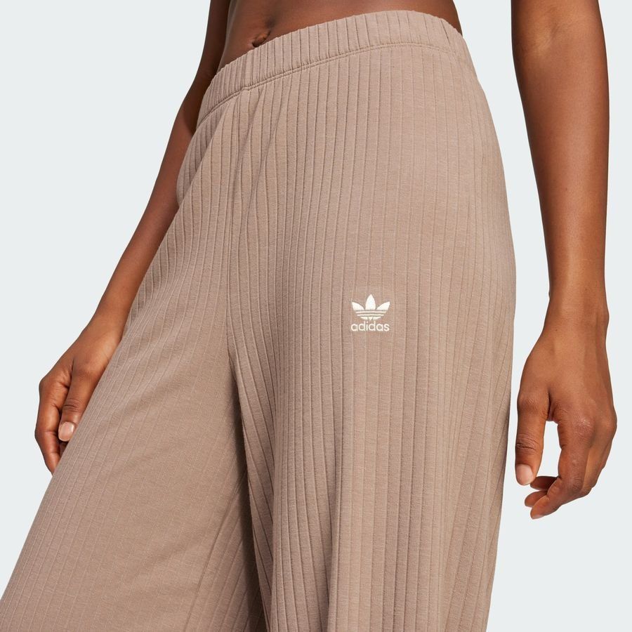 Adidas Original Pantalon large côtelé Essentials