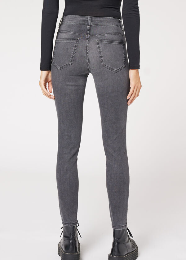 Calça jeans super skinny ultra elástica