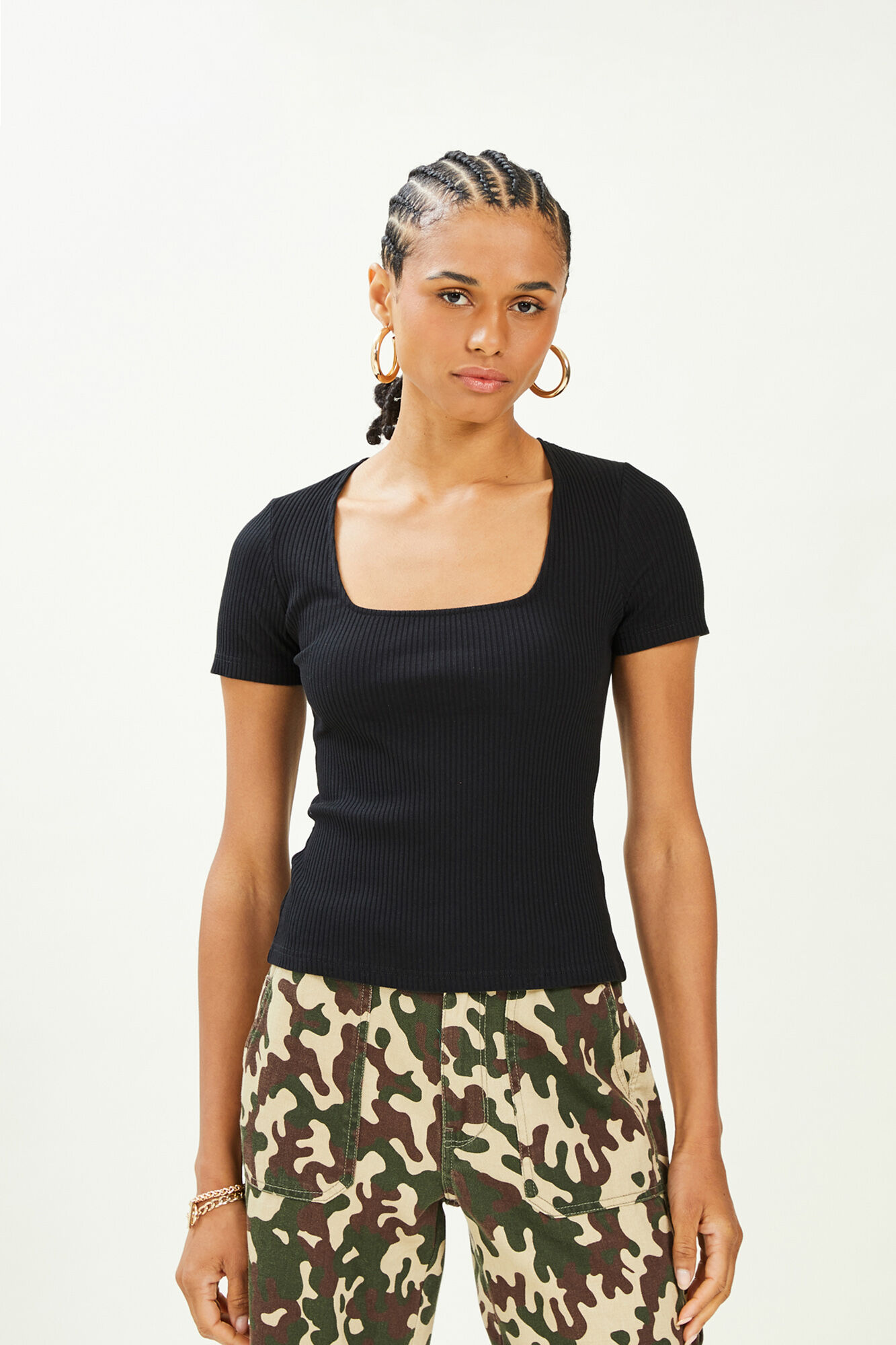 Blusa de malha canelada com decote quadrado
