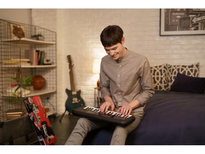 Yamaha Mini Keyboard PSS-A50 Tragbares Keyboard für Live-Auftritte und Aufnahmen