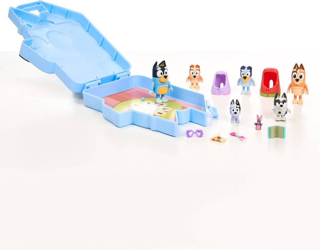 Bluey Ultimate Play & Go Set