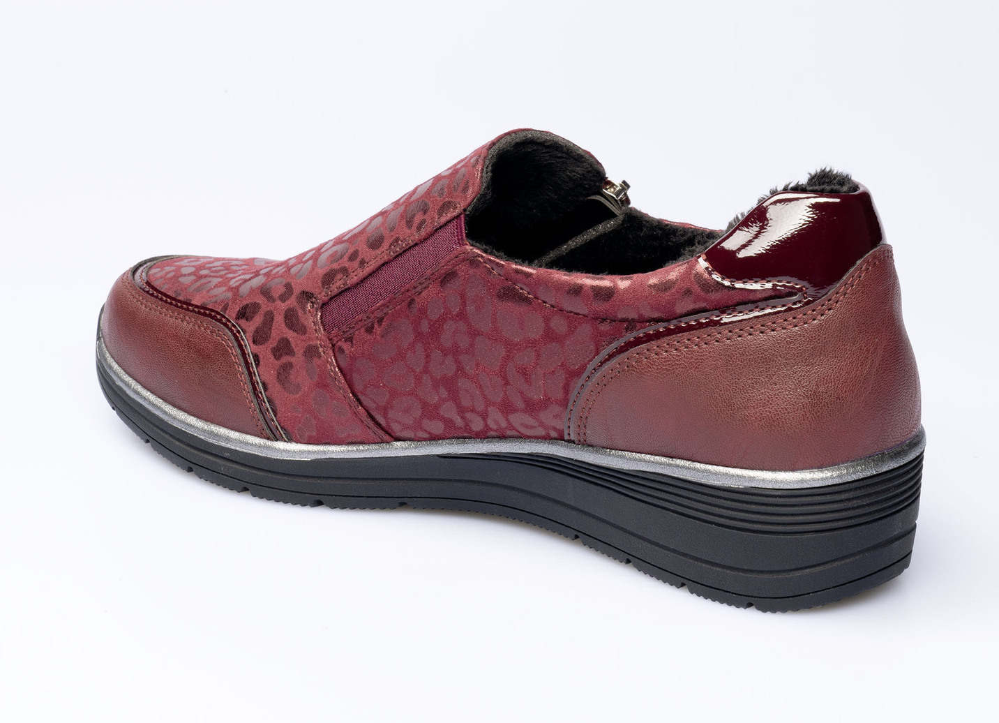 Stylischer Halbschuh im Leo-Look