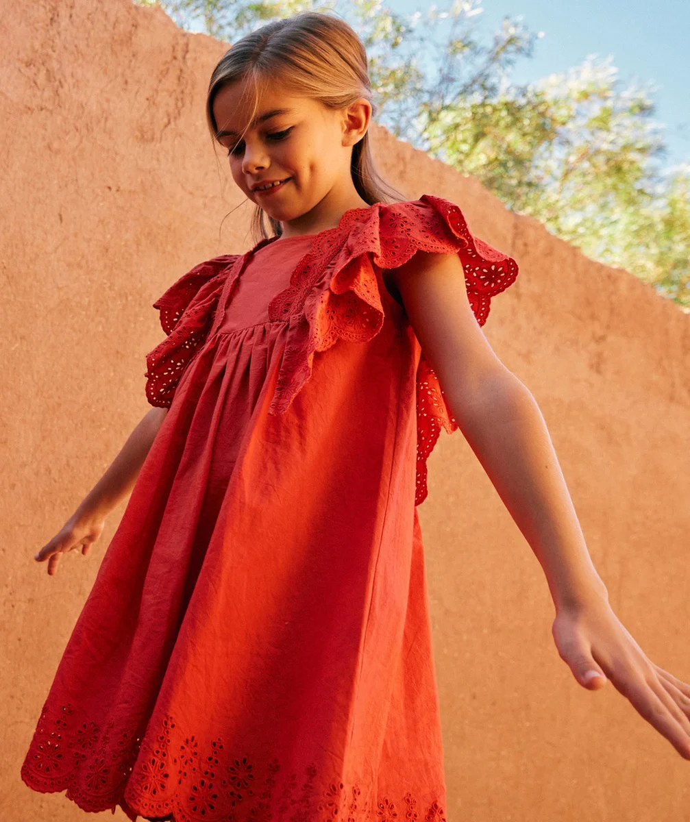 robe manches courtes fille rouge avec broderies et volants