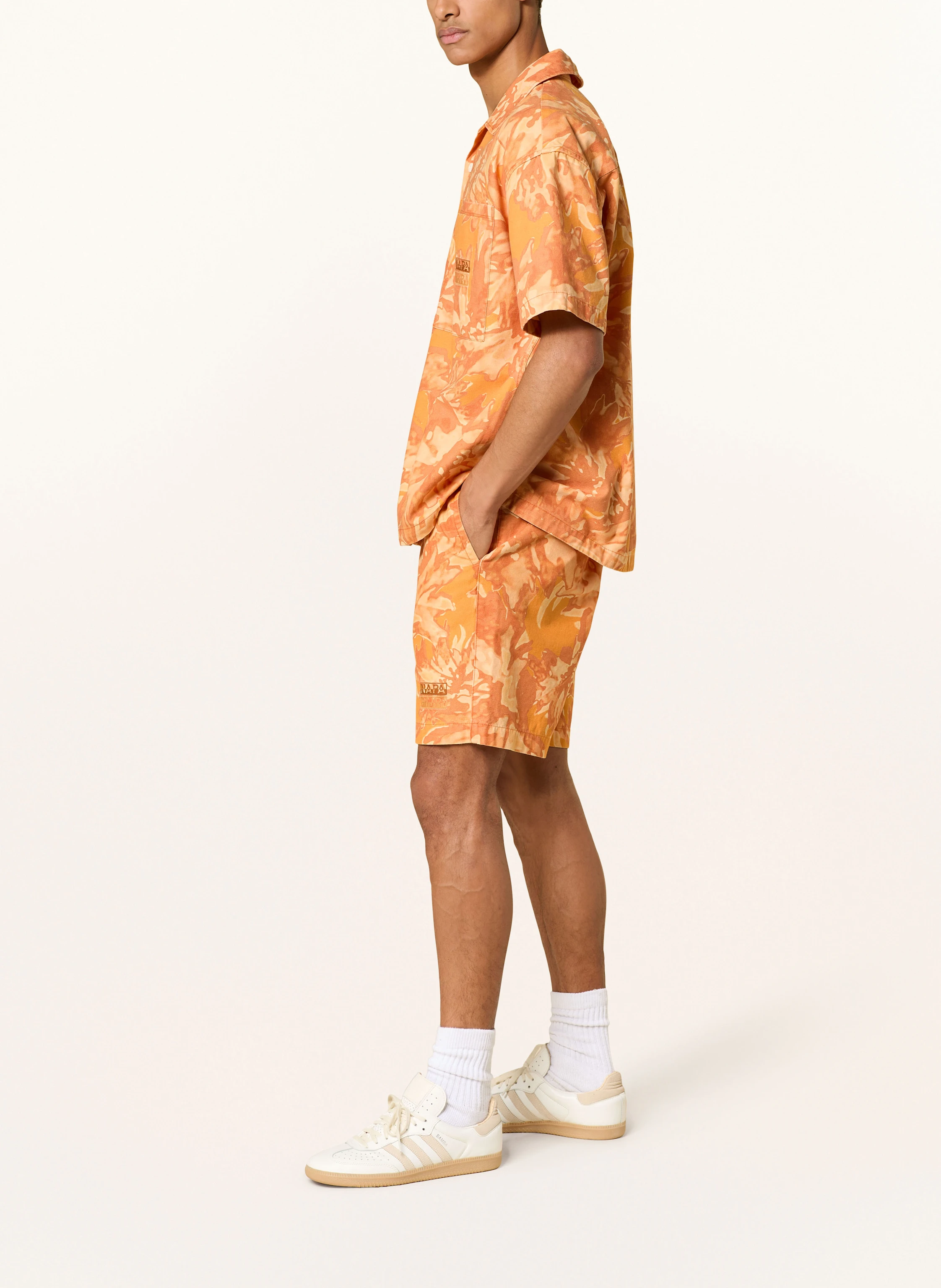 NAPAPIJRI Shorts TALLA