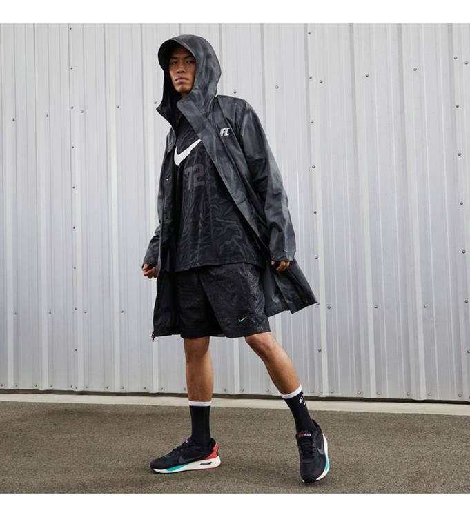 Nike Men Air Max Solo Sneakers
