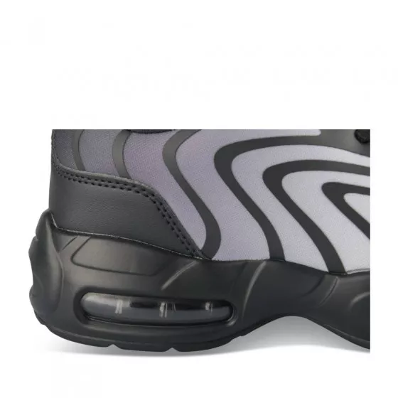 Baskets NOIR UNYK