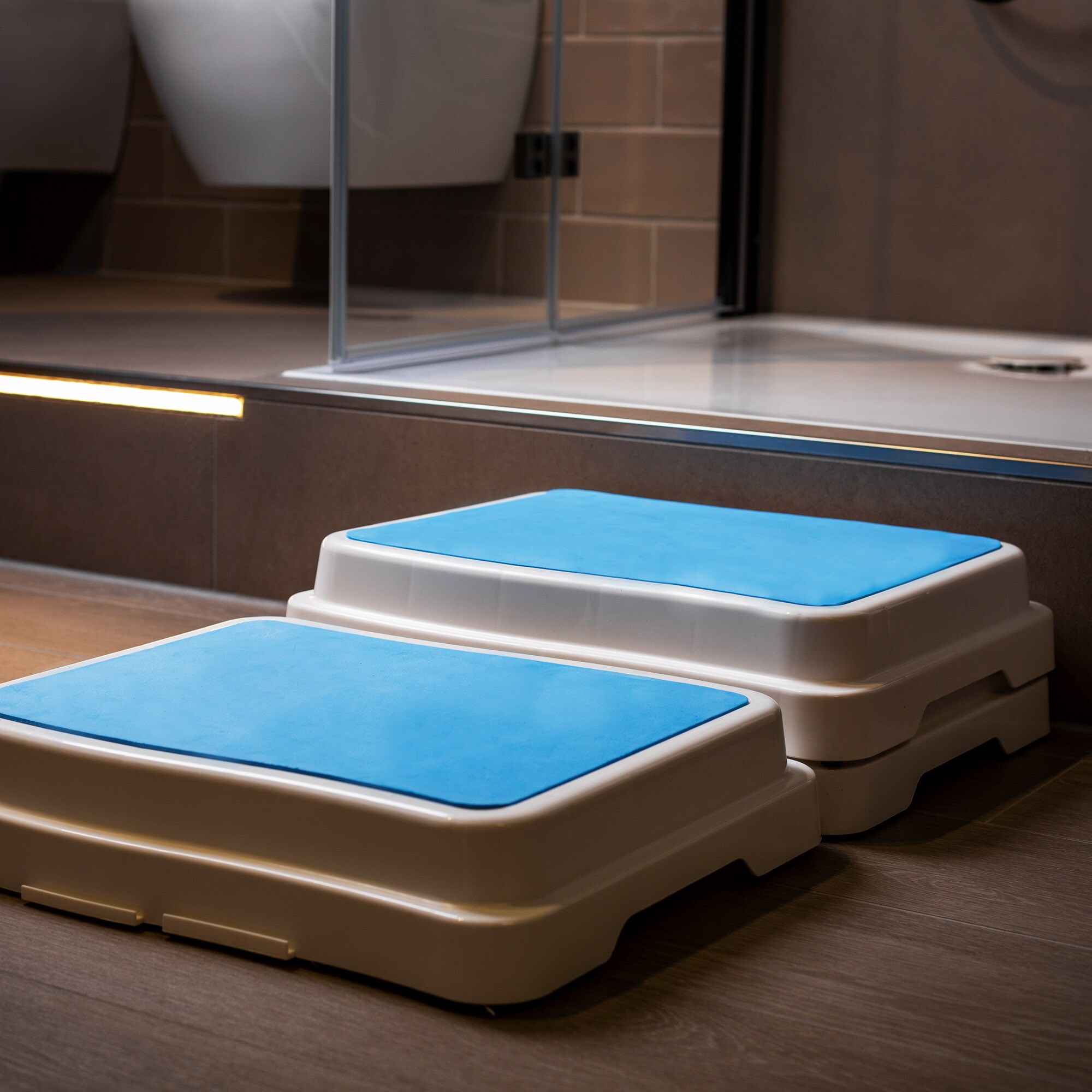 UPP Badezimmer-Stufe stapelbar & erweiterbar