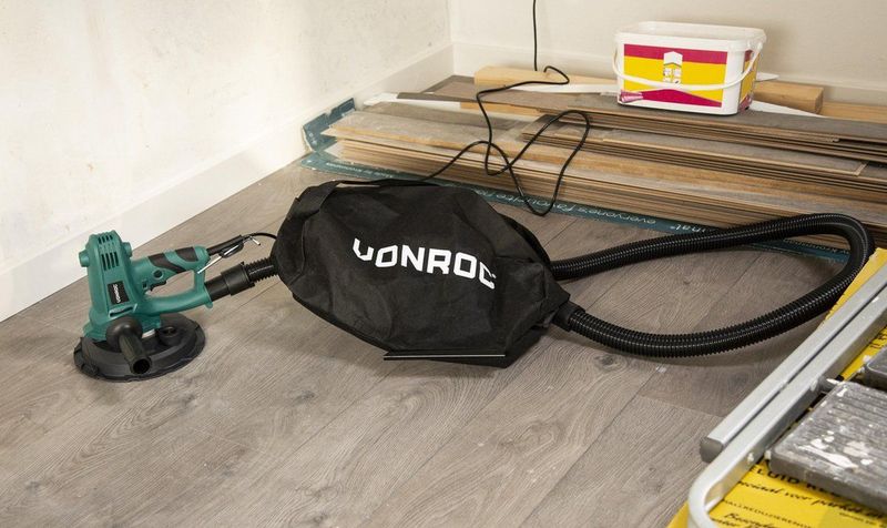 VONROC - DS501AC - Schuurmachine - Ø180MM - 750W - Incl. Slang & Stofopvangzak