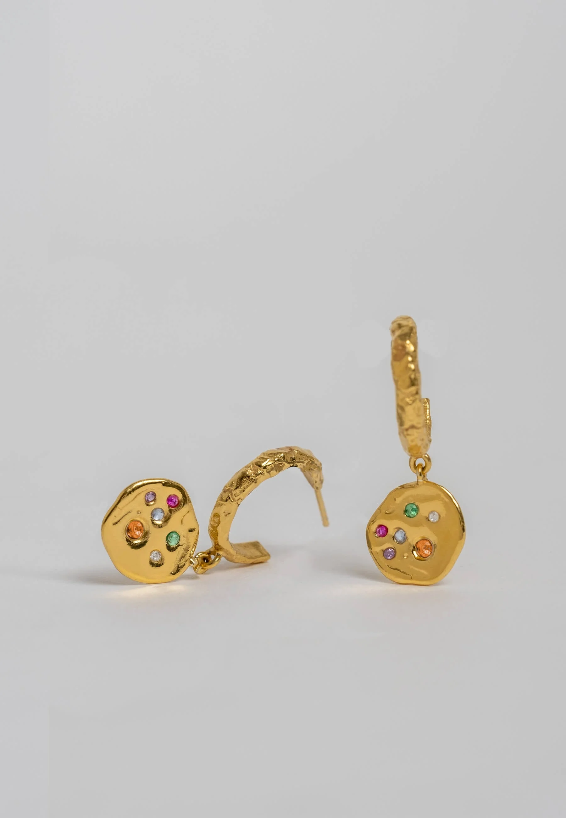 SADIE COIN - Petites créoles avec pièce | Doré