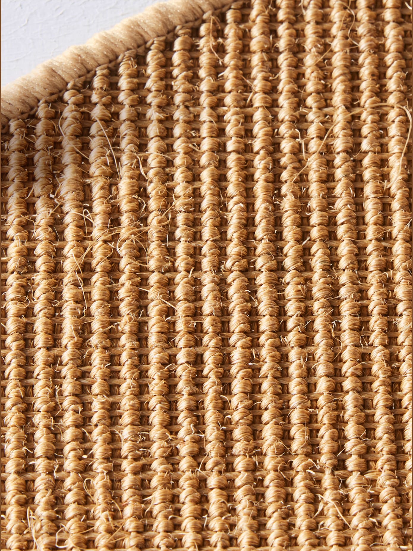 Tapis de marches réalisé en sisal robuste