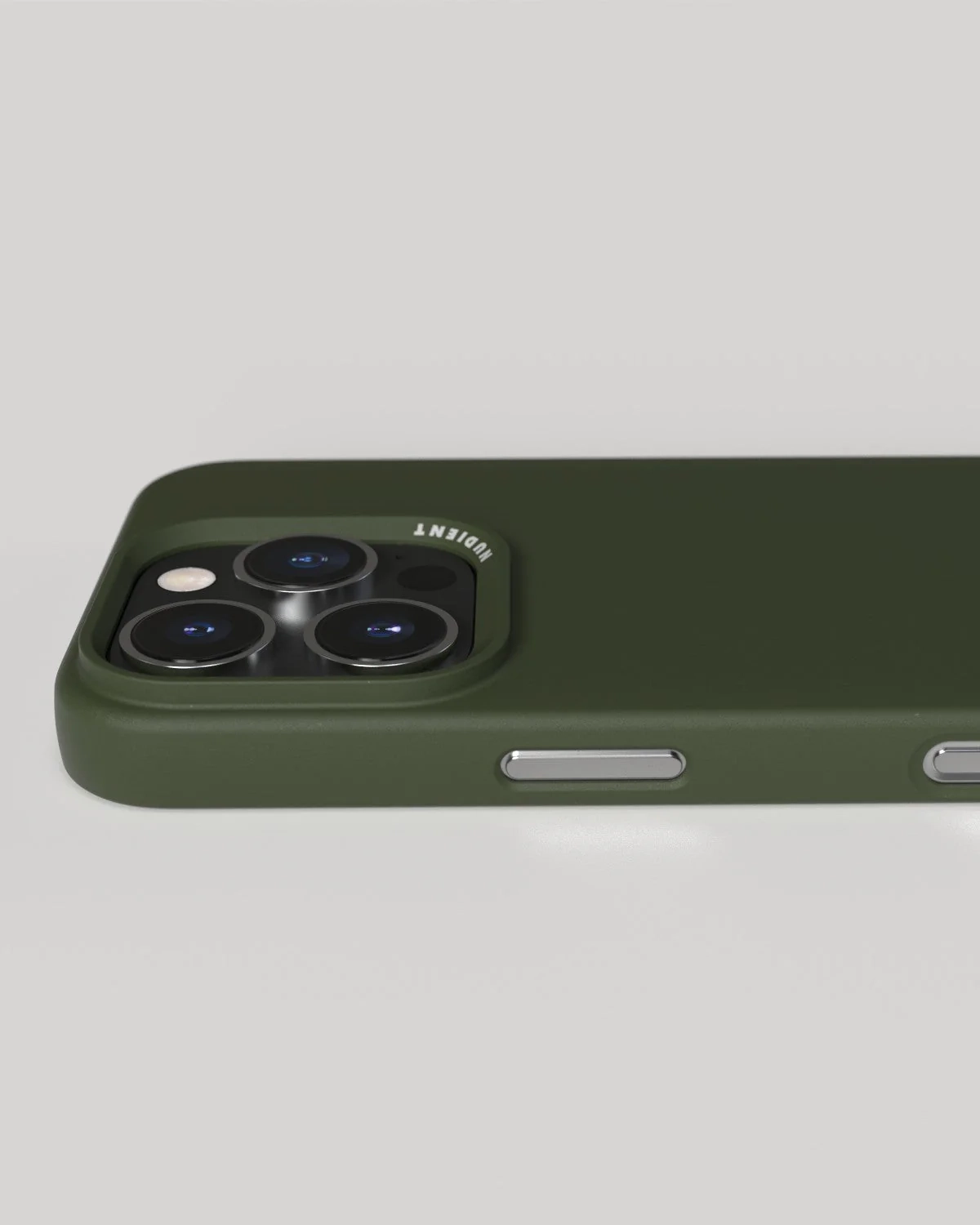 iPhone 16 Pro MagSafe Schutzhülle Thin Case aus Recycelten Materialien (00-000-0105-0002) - Pine Green