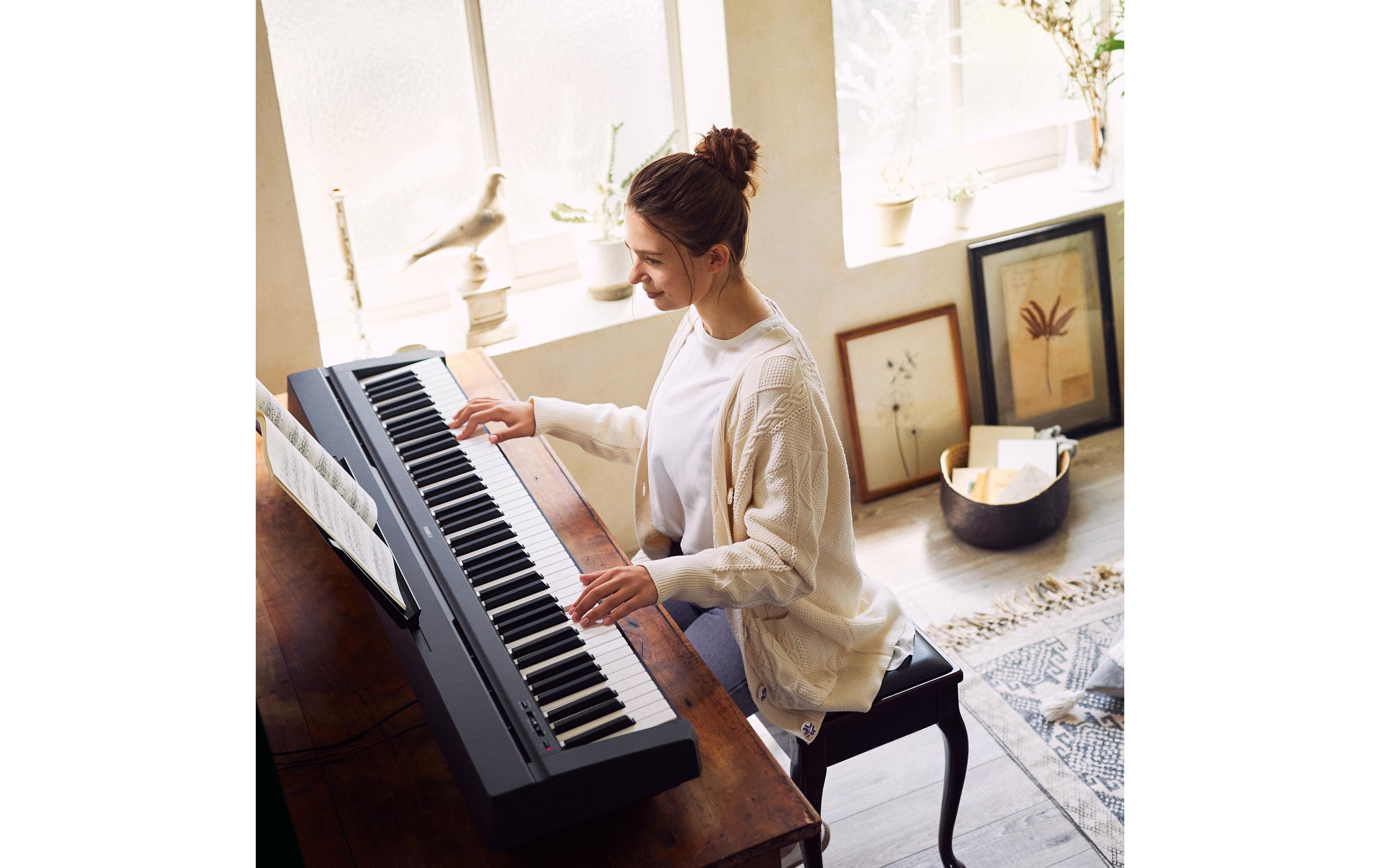 E-Piano P-45B Schwarz<br>Authentisches E-Piano mit natürlichem Spielgefühl