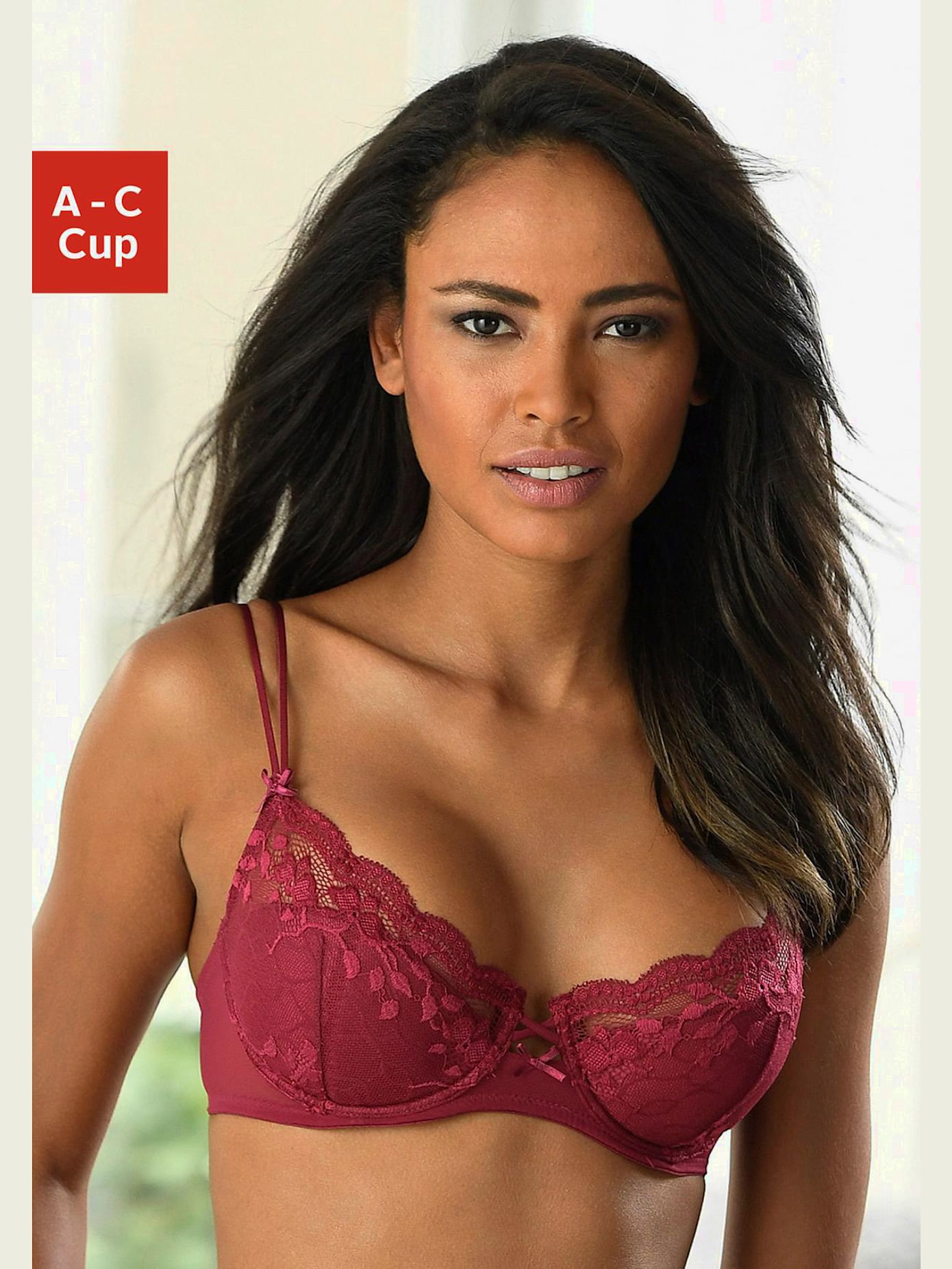 Soutien-gorge push-up bonnets recouverts de dentelle