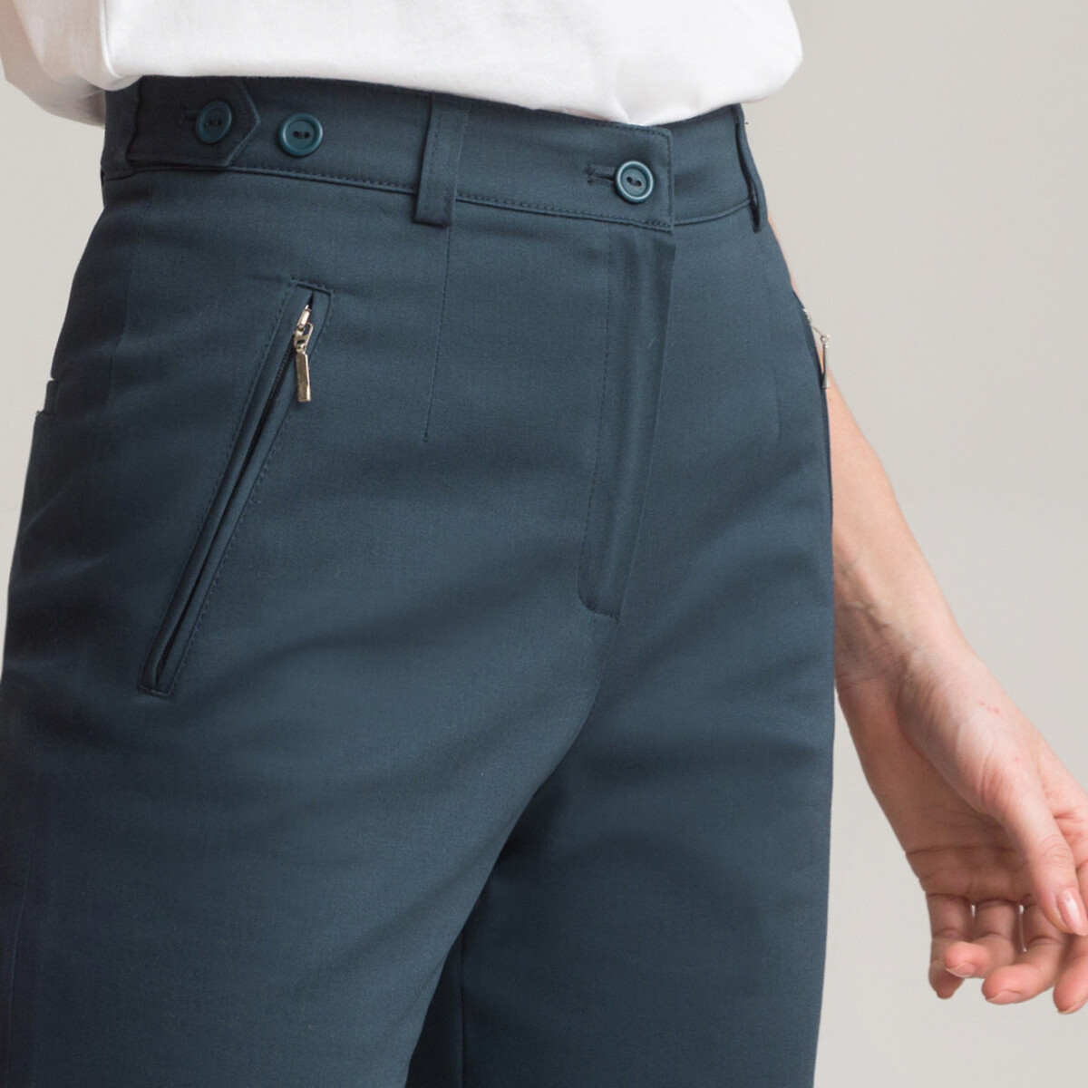 ANNE WEYBURN<br>Bermudas de cetim de algodão elástico