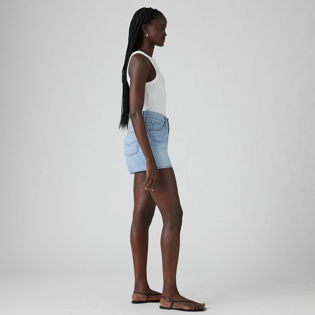 LEVI'S<br>Mãe baixinha dos anos 80