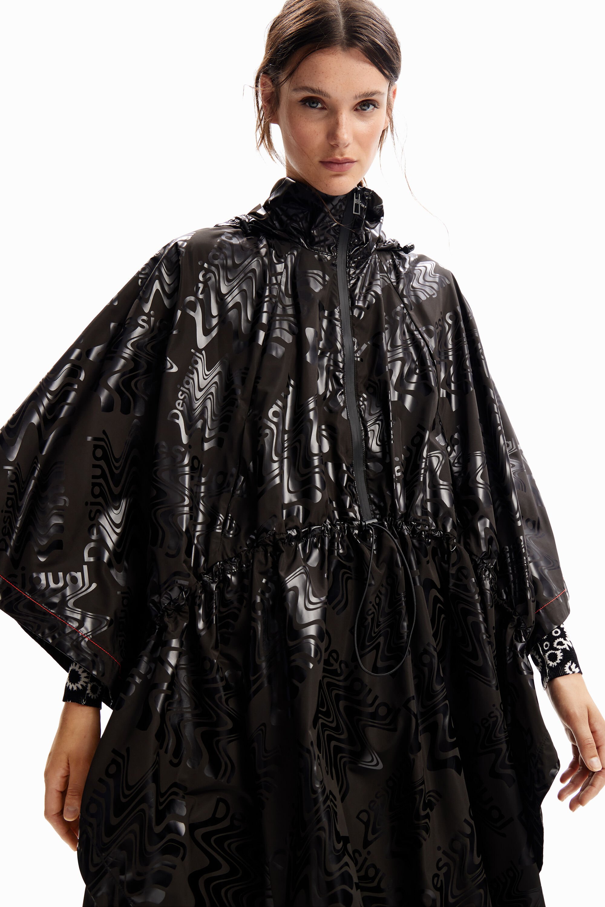 Imperméable capuche logos
