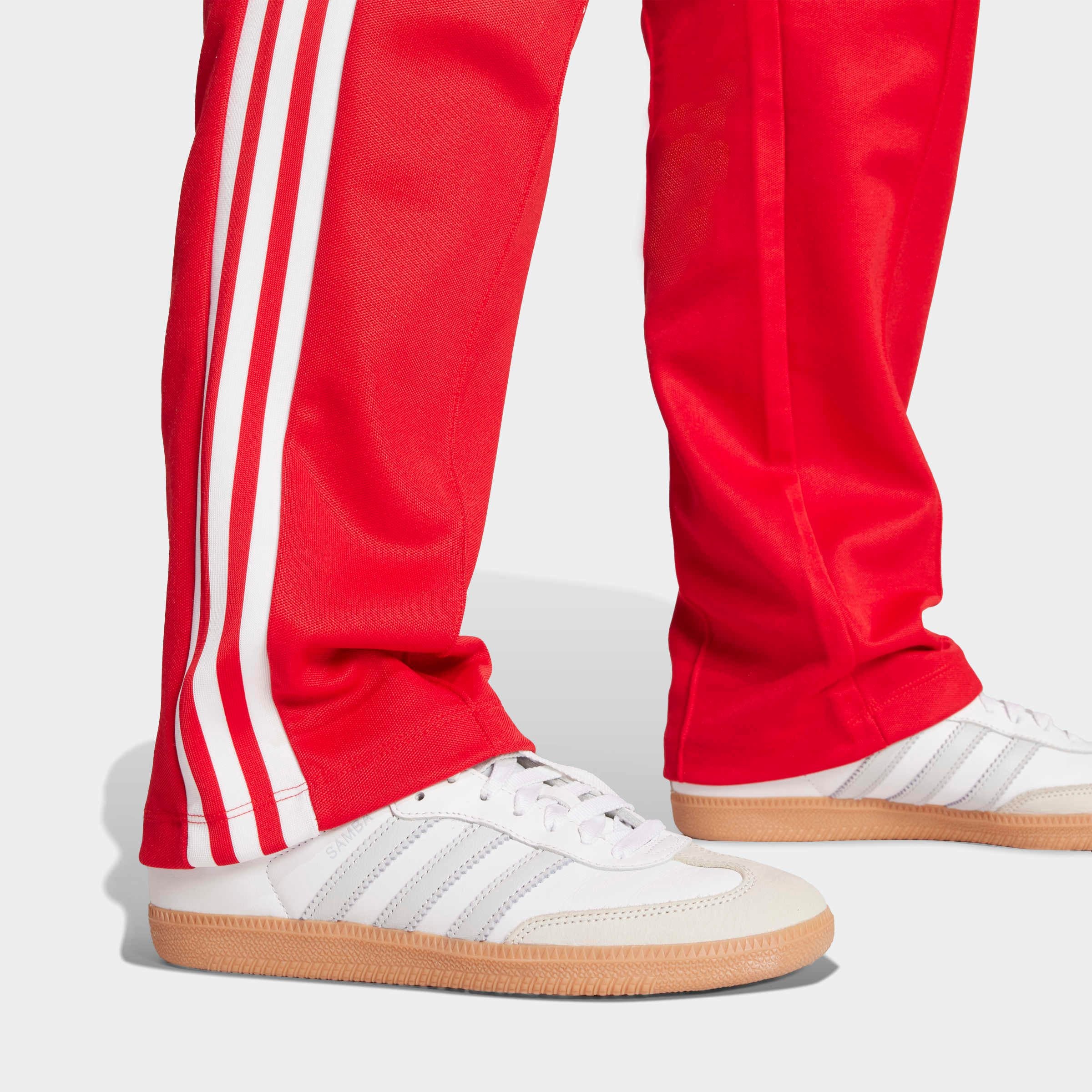 adidas Originals Sporthose »CLASSIC TP«  Retro Style, der gerade Schnitt mit schmal zulaufenden Bein