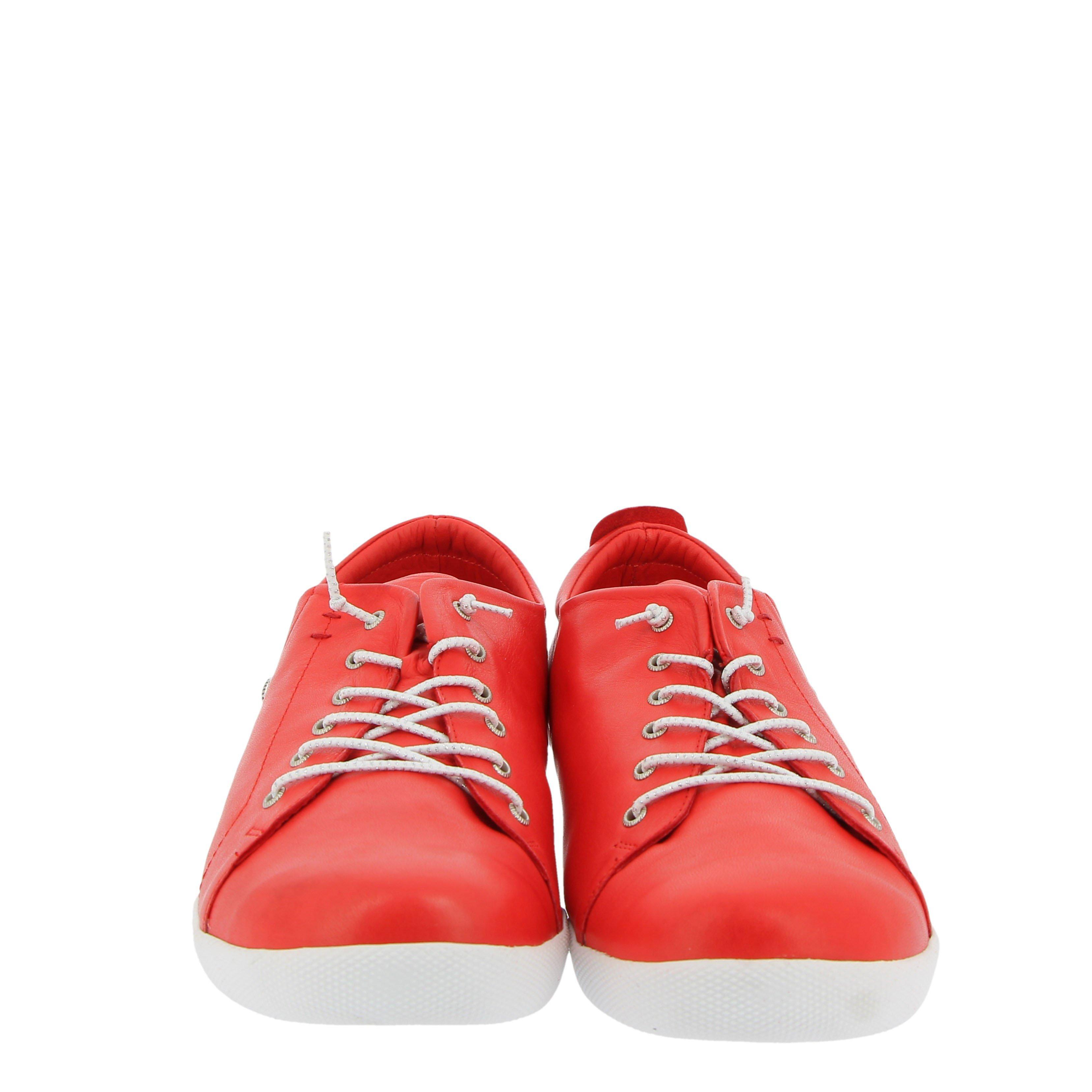Schnürschuhe mit elastischer Schnürung
