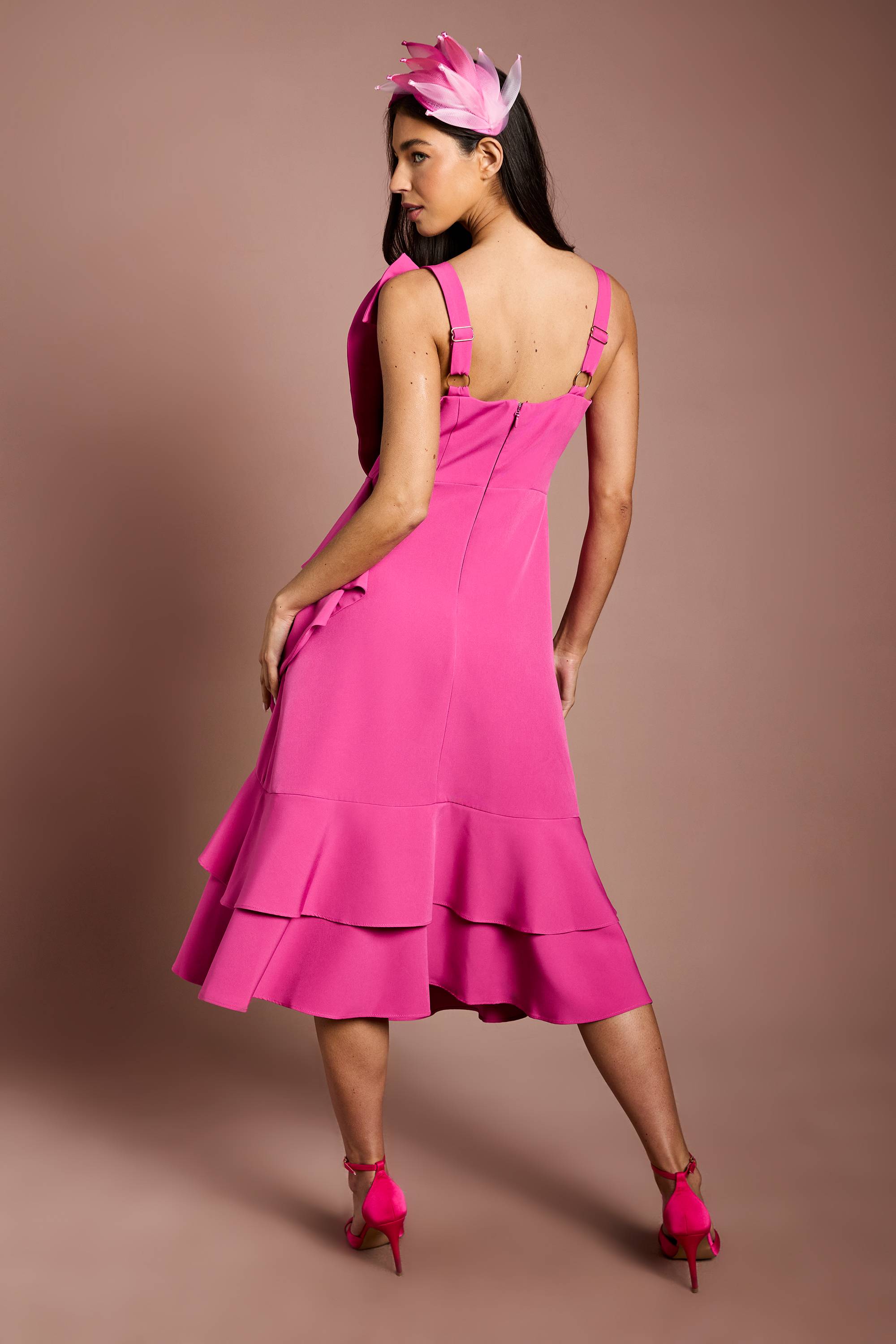 Coast Robe Midi En Crêpe Lisa Tan À Nœud Déclaration