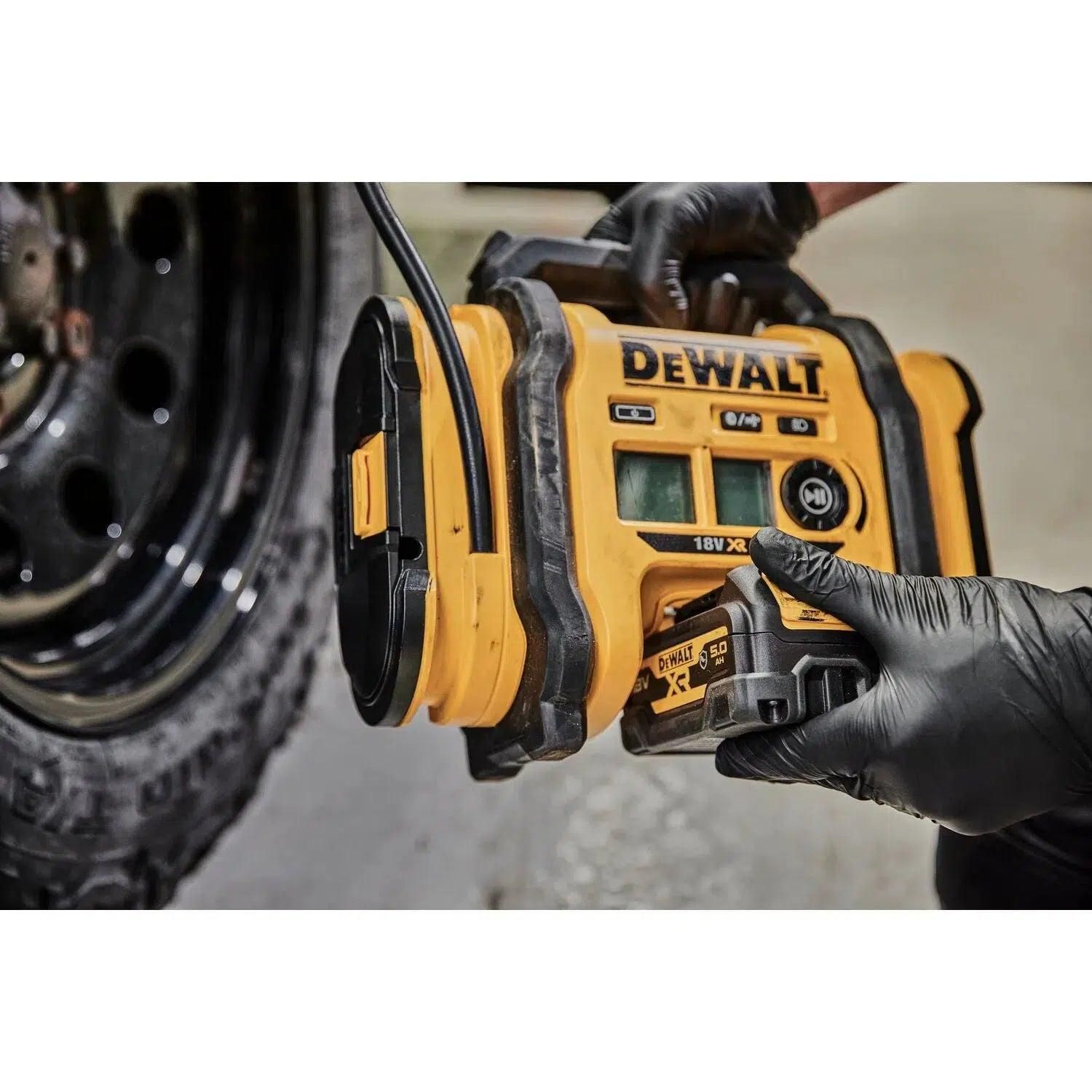 DeWALT DCC018N Accu luchtpomp compact 18V XR Basic Body
