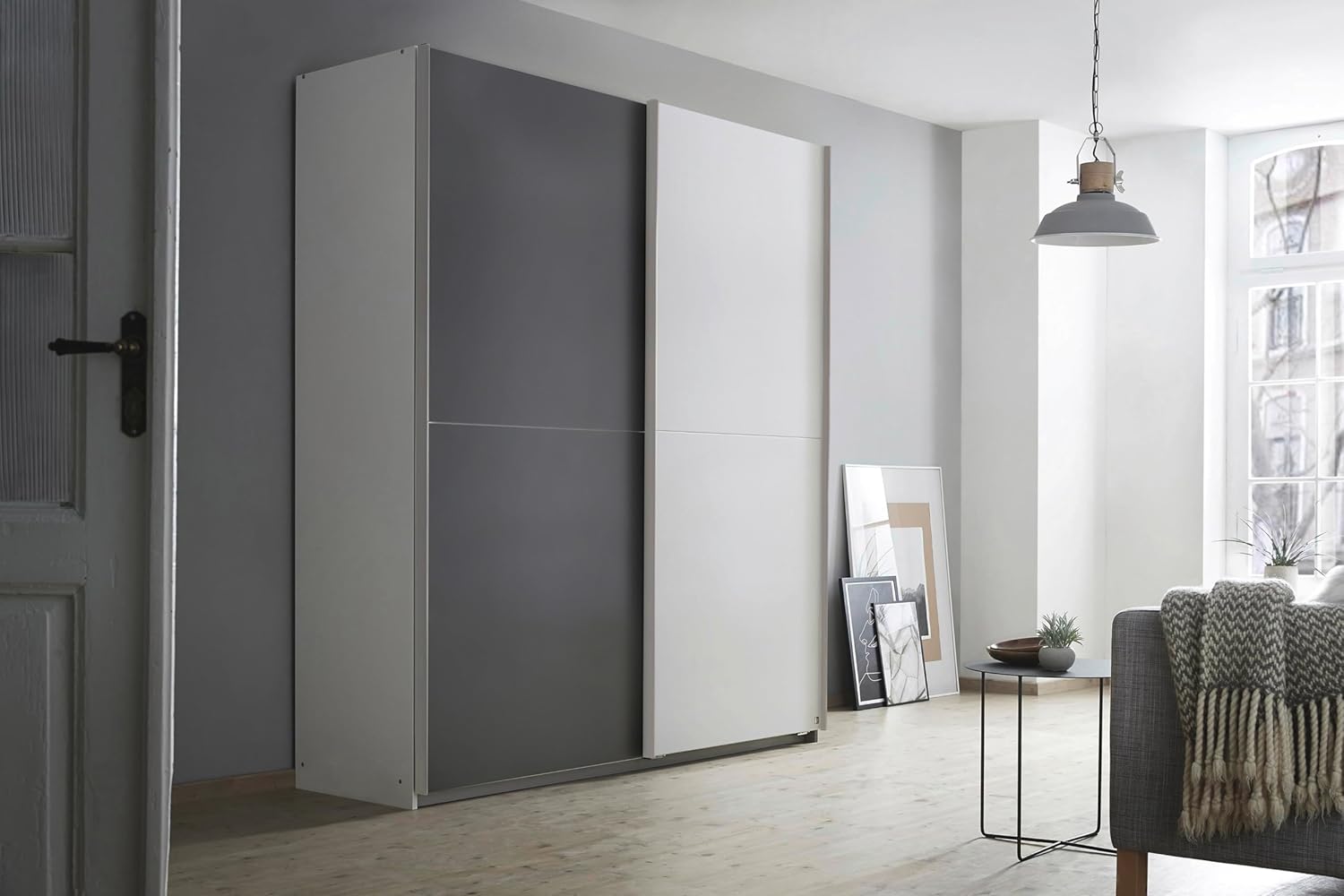 Rauch Möbel Saturn, Schwebetürenschrank mit zusätzlichen Fachböden, Kleiderschrank, Kleiderschränke, Garderobe, Schrank mit Stauraum, 2-türig, Farbe Grau metallic-Weiß, Schwarz, 175x191x59cm